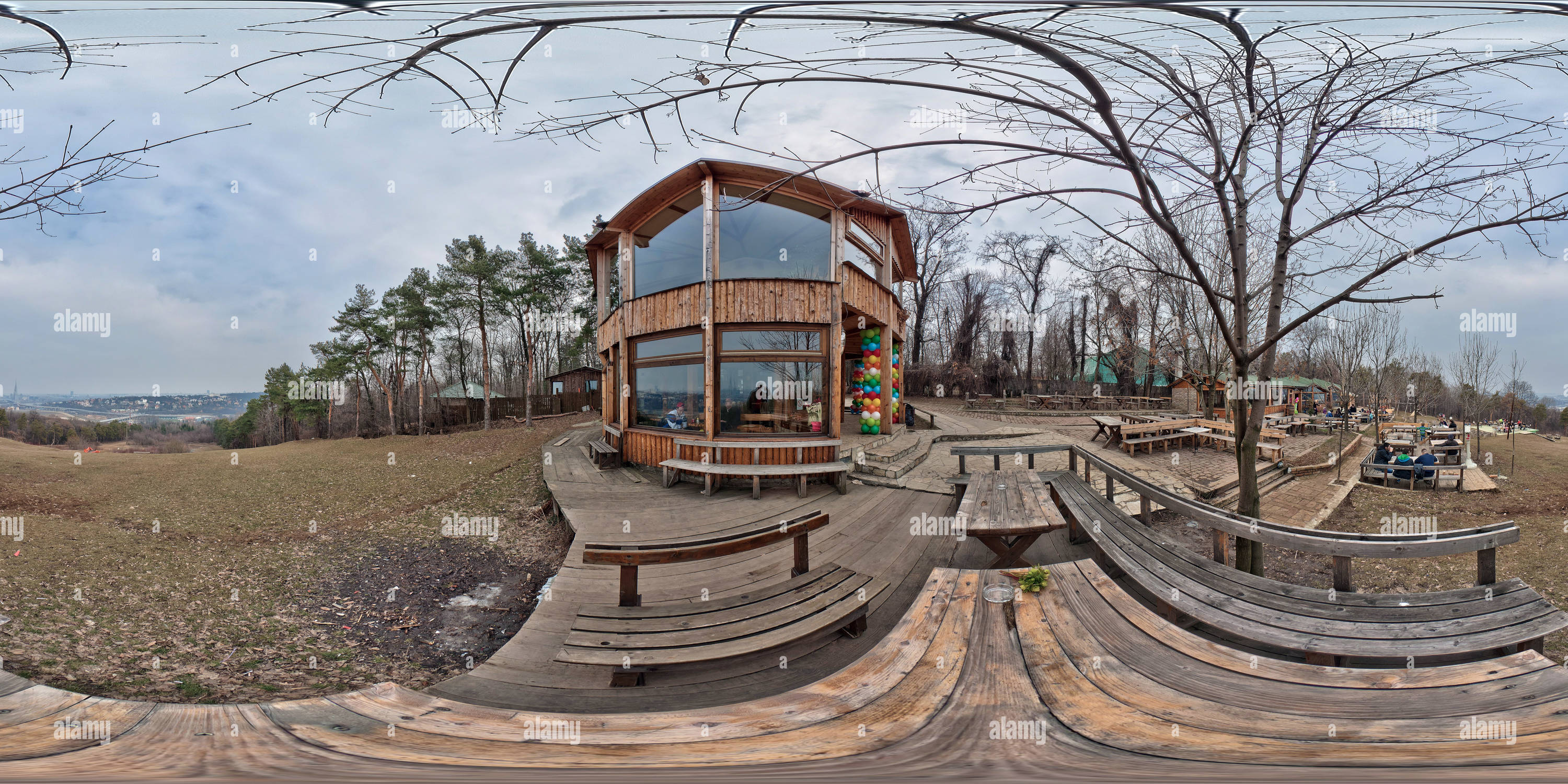 360 Grad Panorama Ansicht von Klub Aleksandar, Skistaza Košutnjak, Beograd