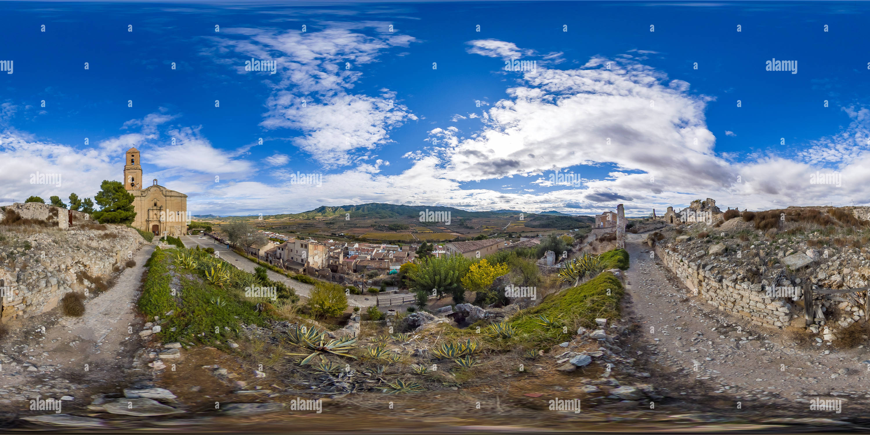 360 Grad Panorama Ansicht von Altstadt von Corbera De Ebro 360vr Catalonia Spanien 05