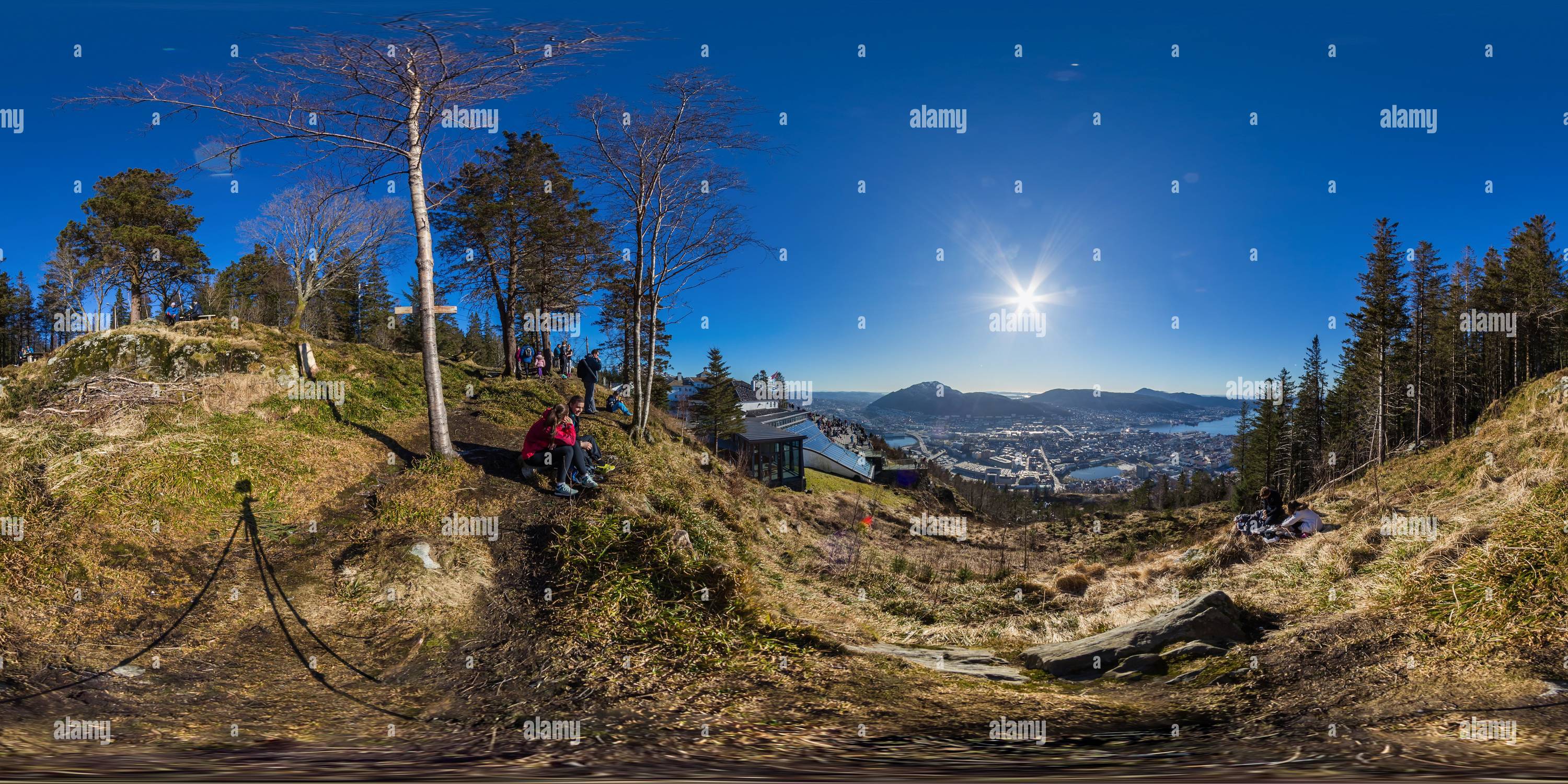 360 Grad Panorama Ansicht von Bergen Gesehen Von Floyen