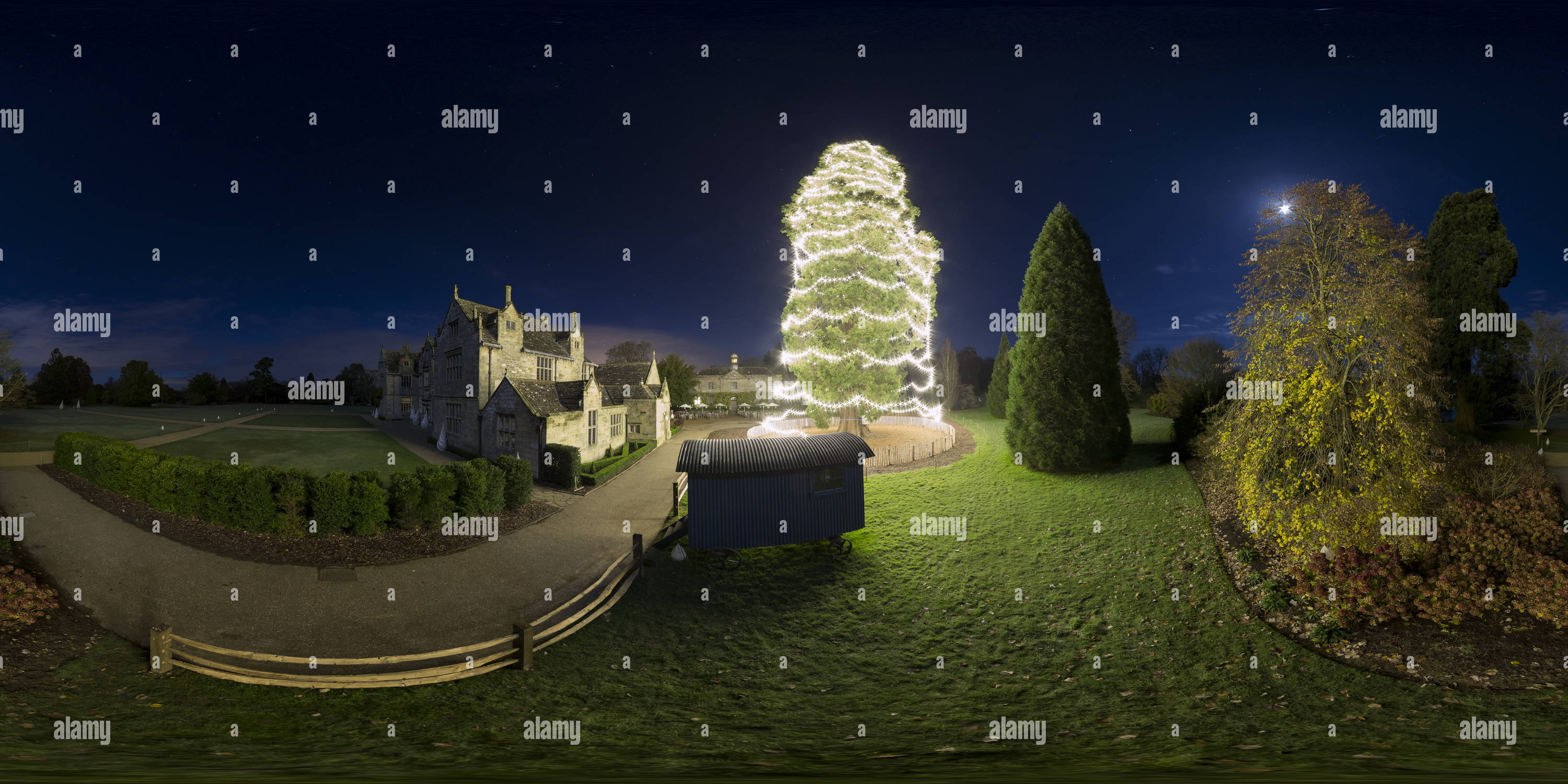 360 Grad Panorama Ansicht von Wakehurst Place Weihnachtsbaum 2014