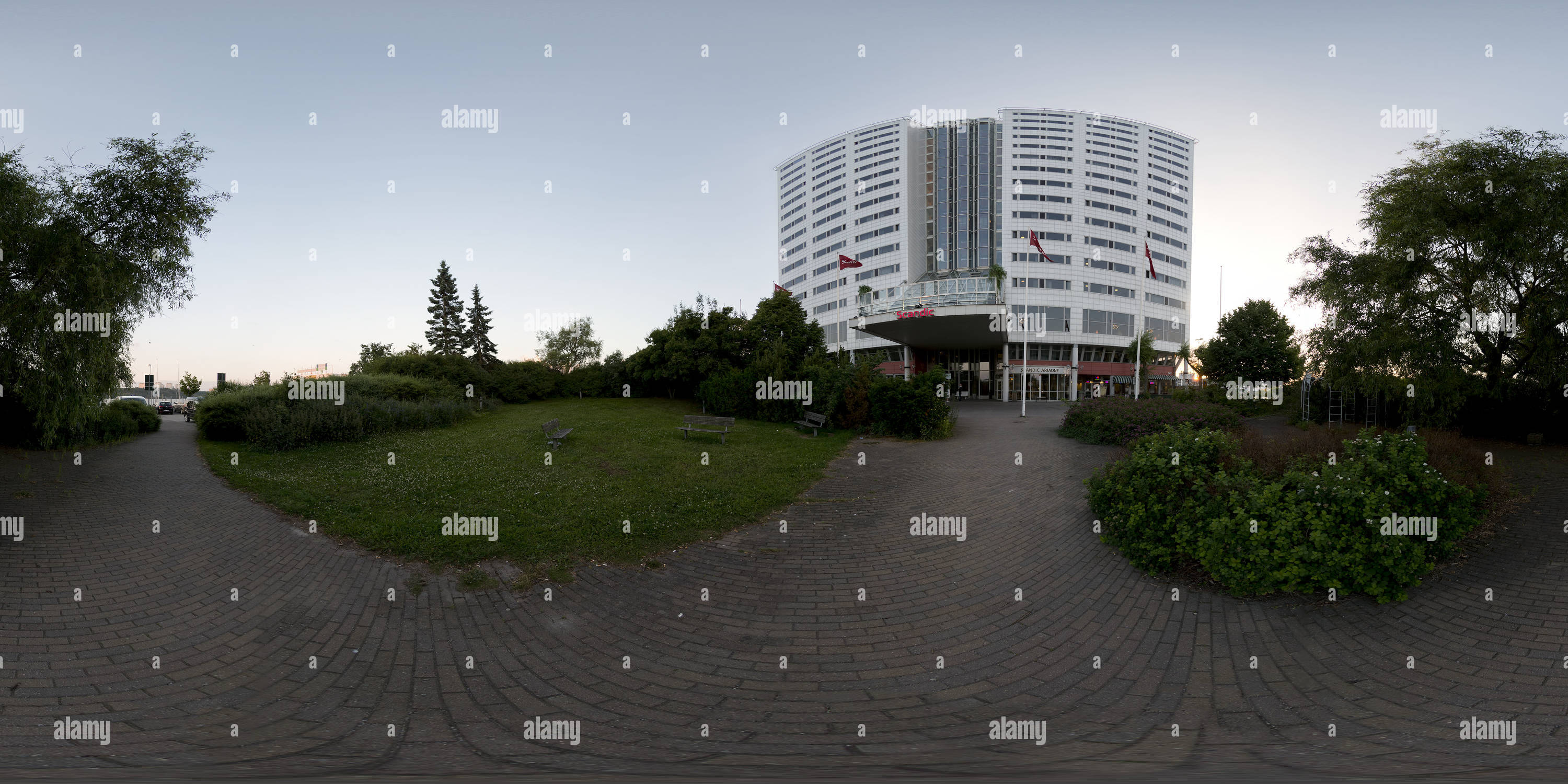 360 Grad Panorama Ansicht von Vor dem scandic Hotel