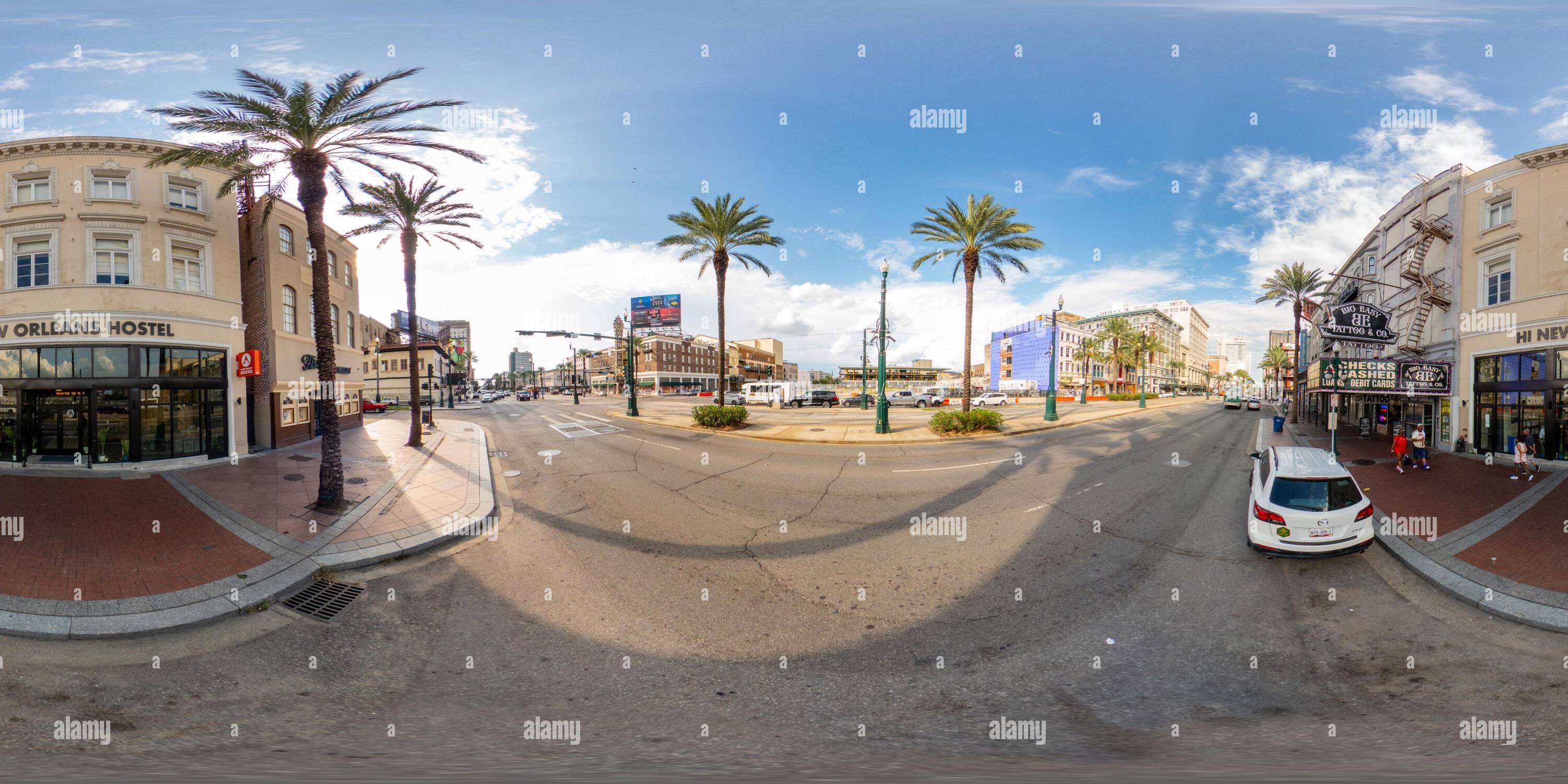 360 Grad Panorama Ansicht von New Orleans, LA, USA - 22. Juli 2023: 360 rechteckiges Foto Downtown New Orleans