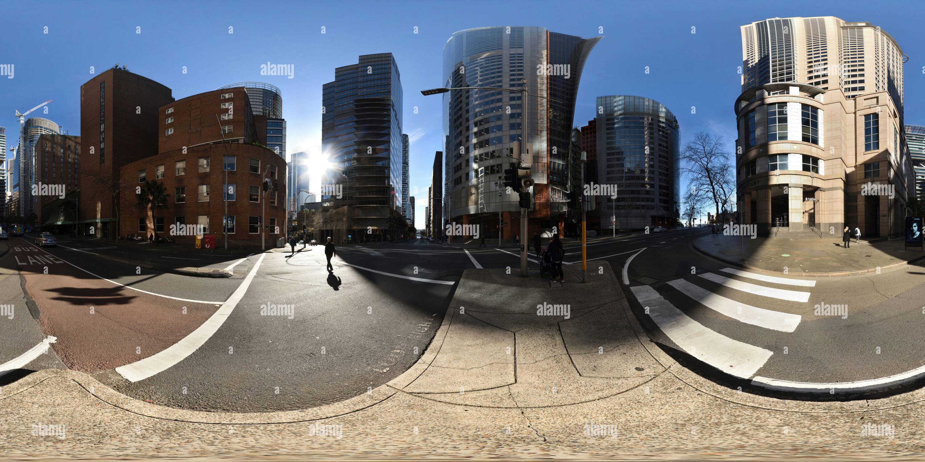 360 Grad Panorama Ansicht von Bent Street, The Wentworth Hotel, Governor Phillip und Macquarie Tower, One Farrer, Aurora Place und 1 Bligh Street Sydney, Australien ein 360° Panorama