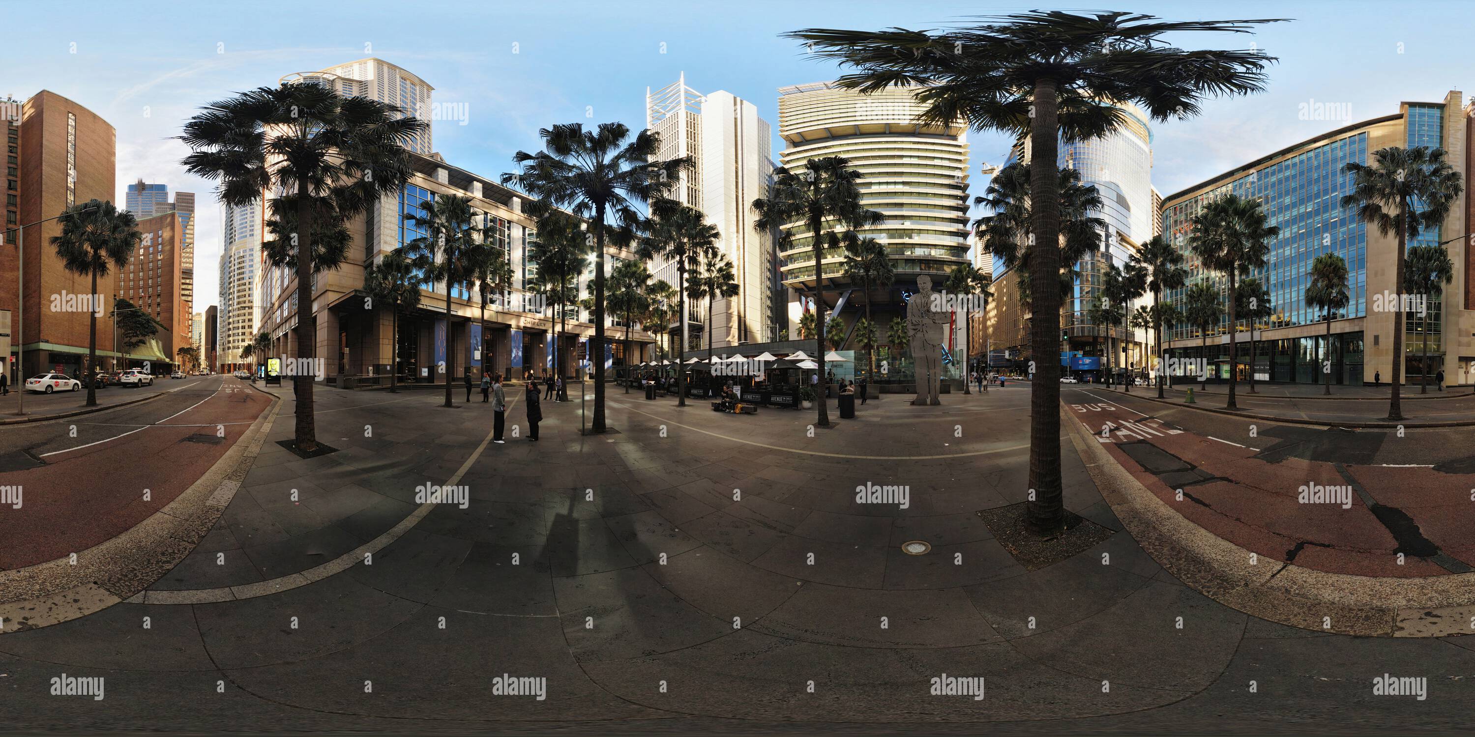 360 Grad Panorama Ansicht von 360°-Panorama auf den Chifley-Platz mit seinen Palmen, das Sofitel Wentworth und viele geschwungene Fassaden einschließlich Qantas House und Aurora Place