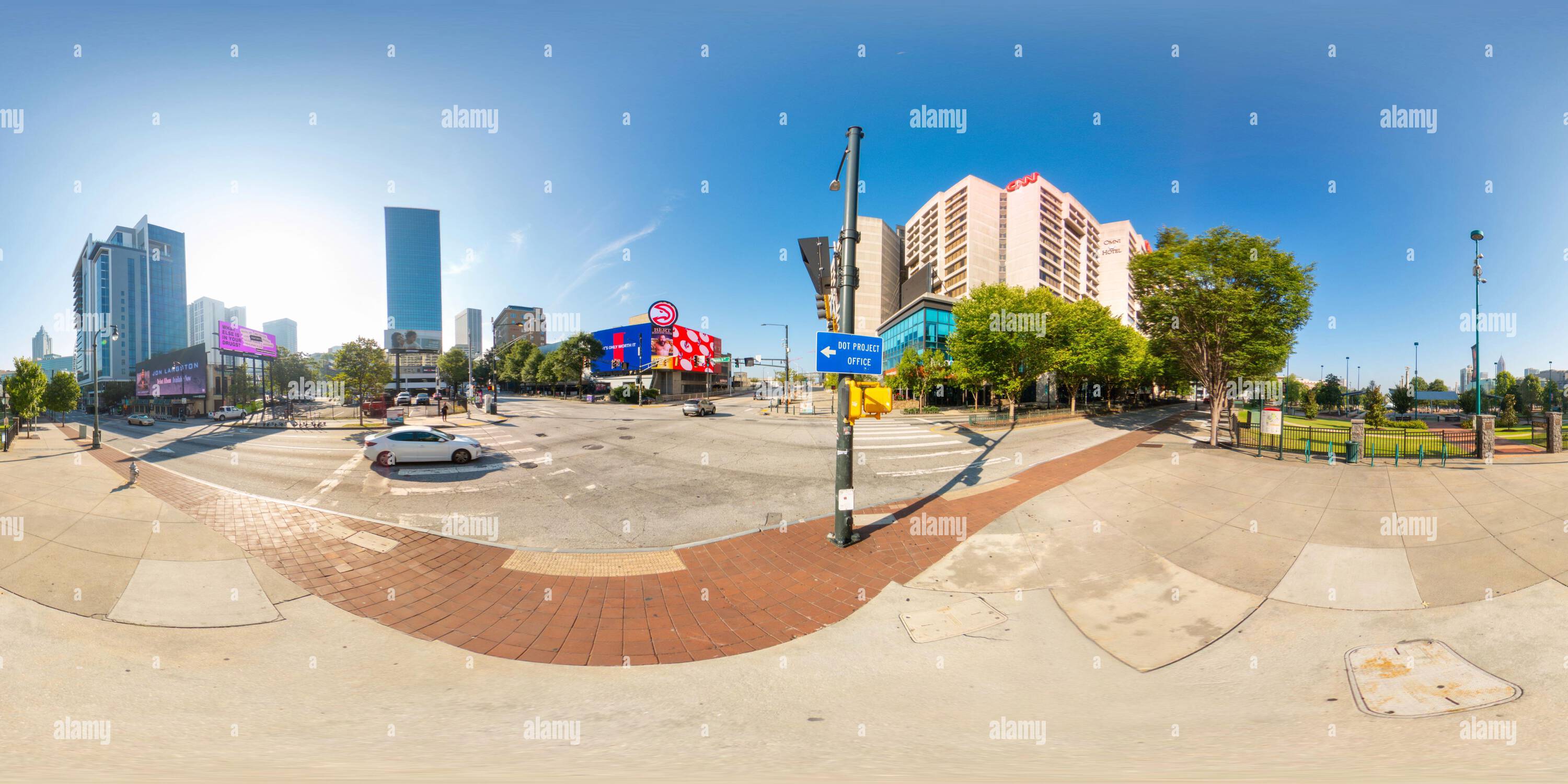 360 Grad Panorama Ansicht von Atlanta, GA, USA - 8. September 2023: 360 Stockfoto Atlanta Police Department CNN Center Precinct Äquirechteckig