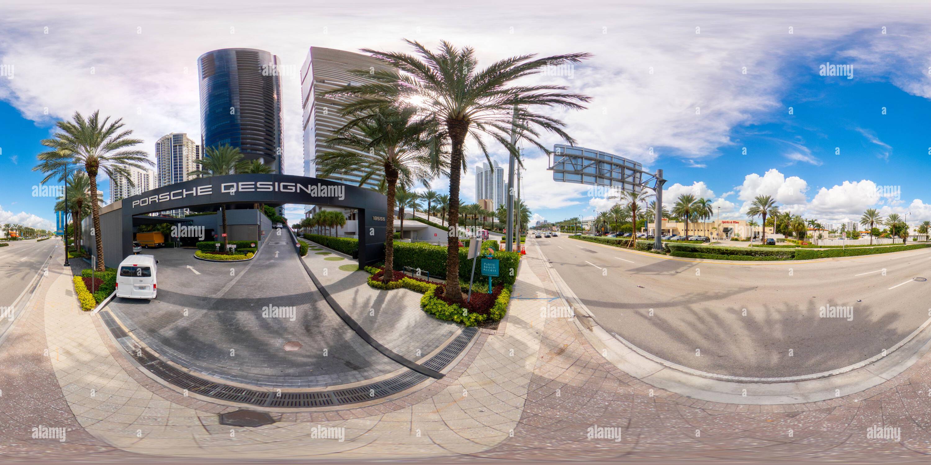 360 Grad Panorama Ansicht von Sunny Isles Beach, FL, USA - 6. Oktober 2023: 360 gleichwertiges Foto Porsche Design Condominium Eingang