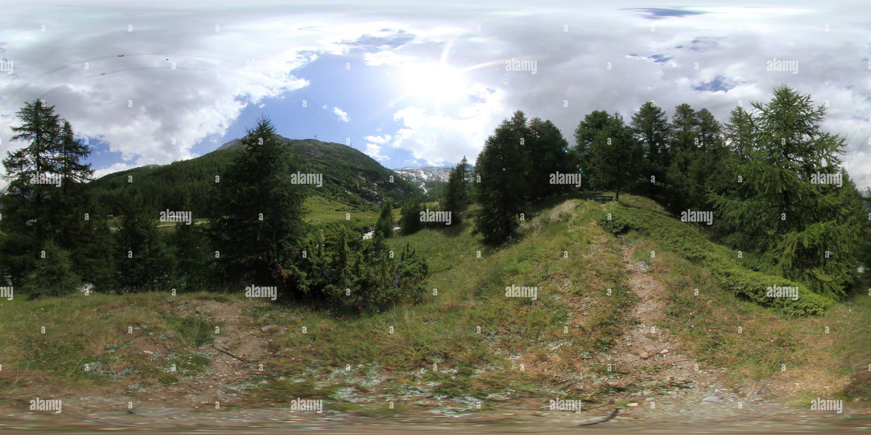 360 Grad Panorama Ansicht von Saas Fee Forest 2