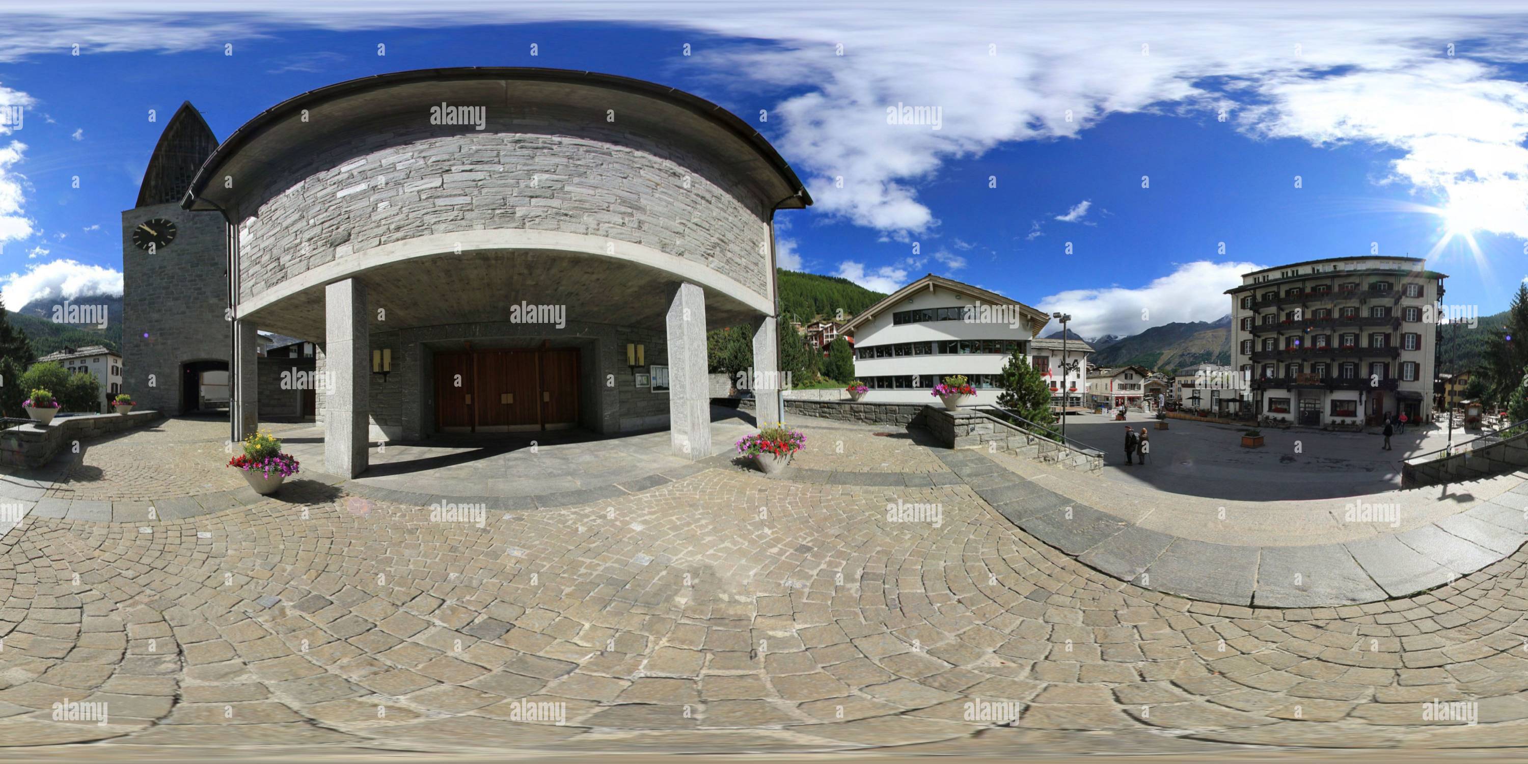 360 Grad Panorama Ansicht von Dorfplatz, Saas-Fee