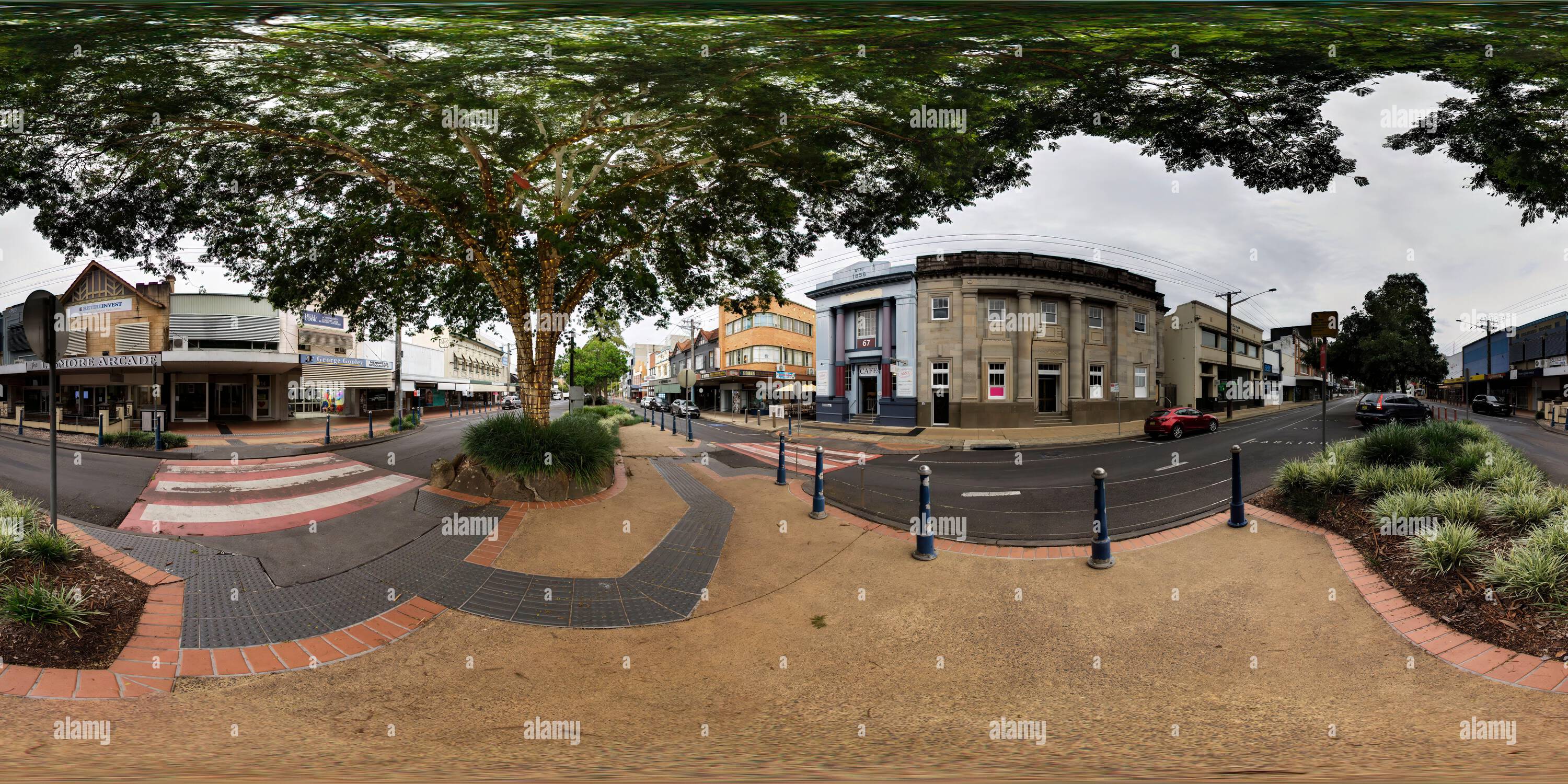 360 Grad Panorama Ansicht von 360°-Panorama des Bank Cafe & Expresso und des ehemaligen Commercial Bank Building (1935) Molesworth Street Lismore Northern Rivers NSW Australien