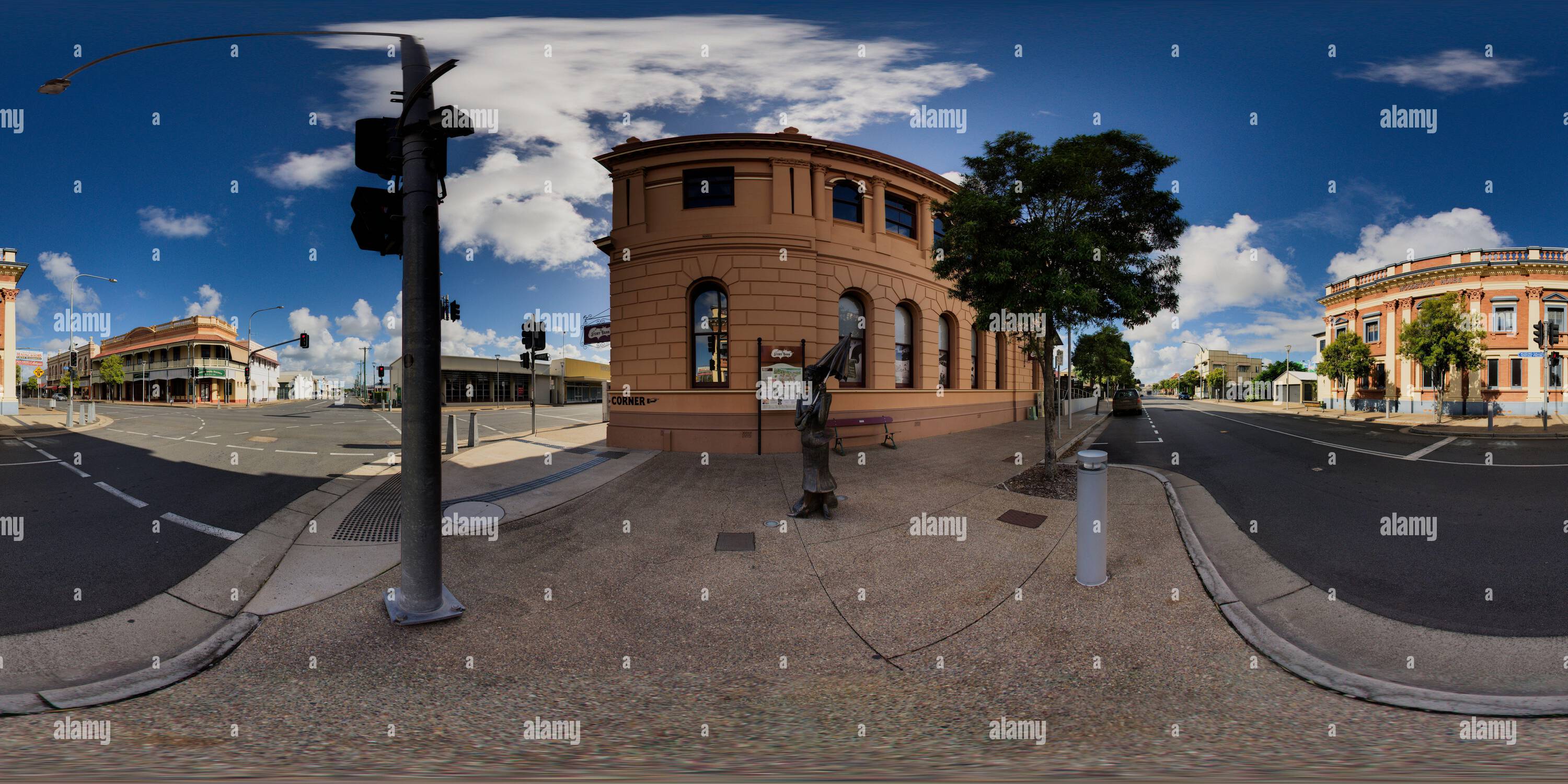 360 Grad Panorama Ansicht von 360°-Panorama der Mary Poppins Statue auf der Richmond Street in Maryborough Queensland Australien