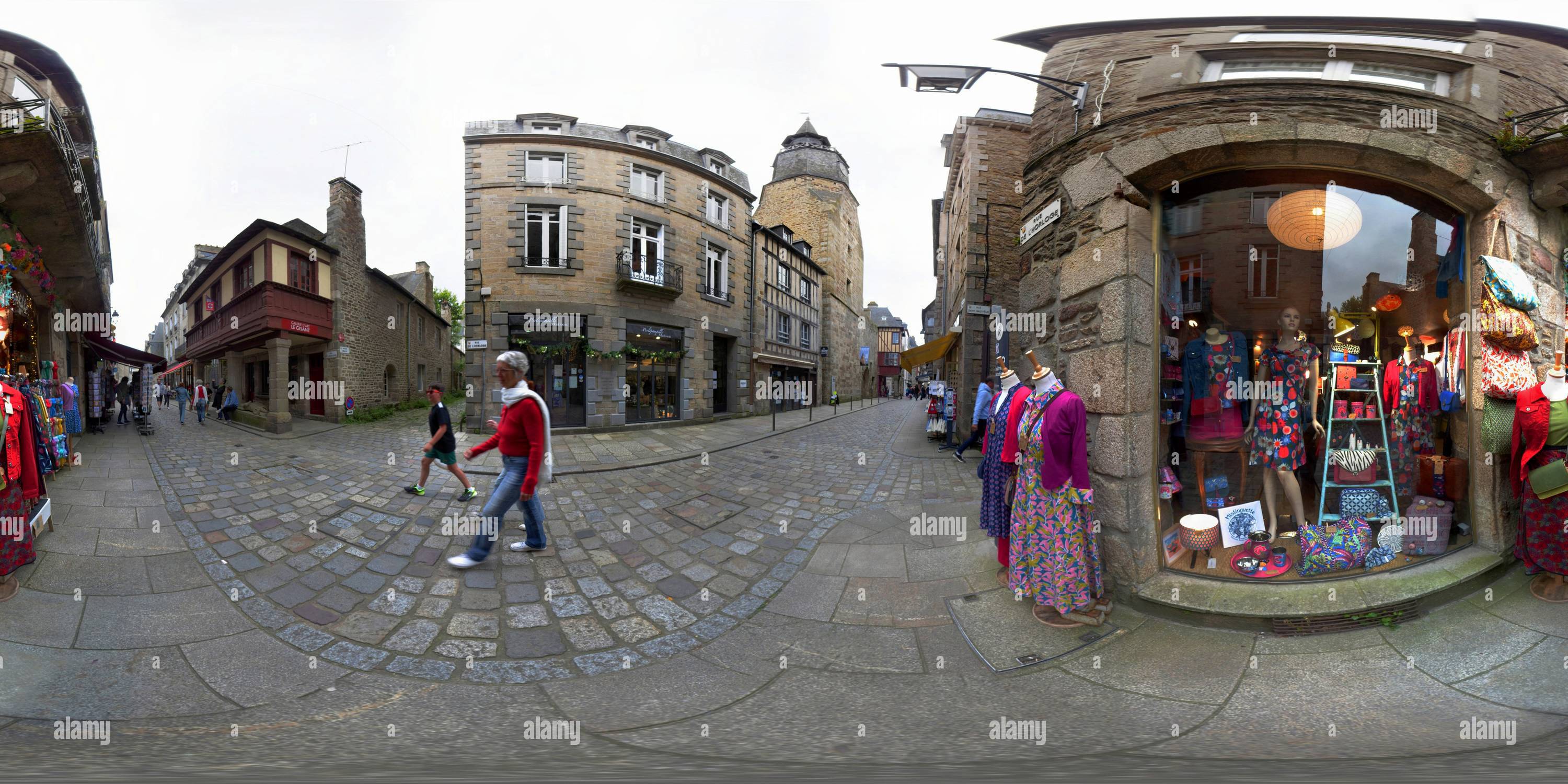 360 Grad Panorama Ansicht von Dinan Tower Clock