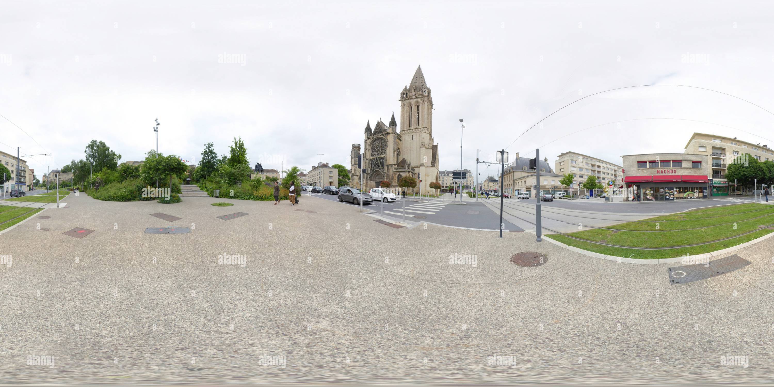 360 Grad Panorama Ansicht von Kathedrale Caen Saint Peter von außen