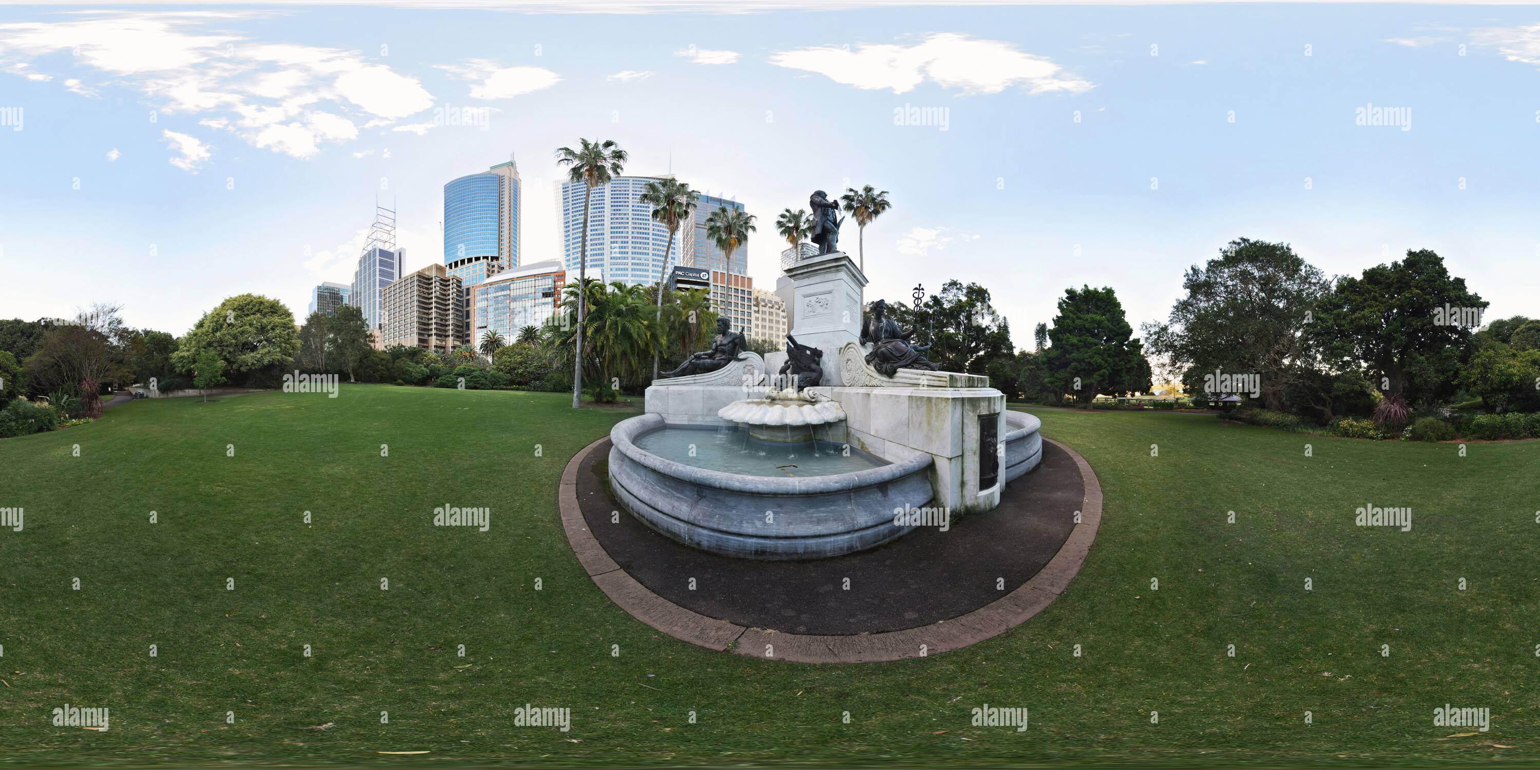 360 Grad Panorama Ansicht von 360-Grad-Panorama des Governor Phillip Fountain, moderne Wolkenkratzer der Sydney CBD Skyline vom Royal Botanic Garden Sydney, Australien