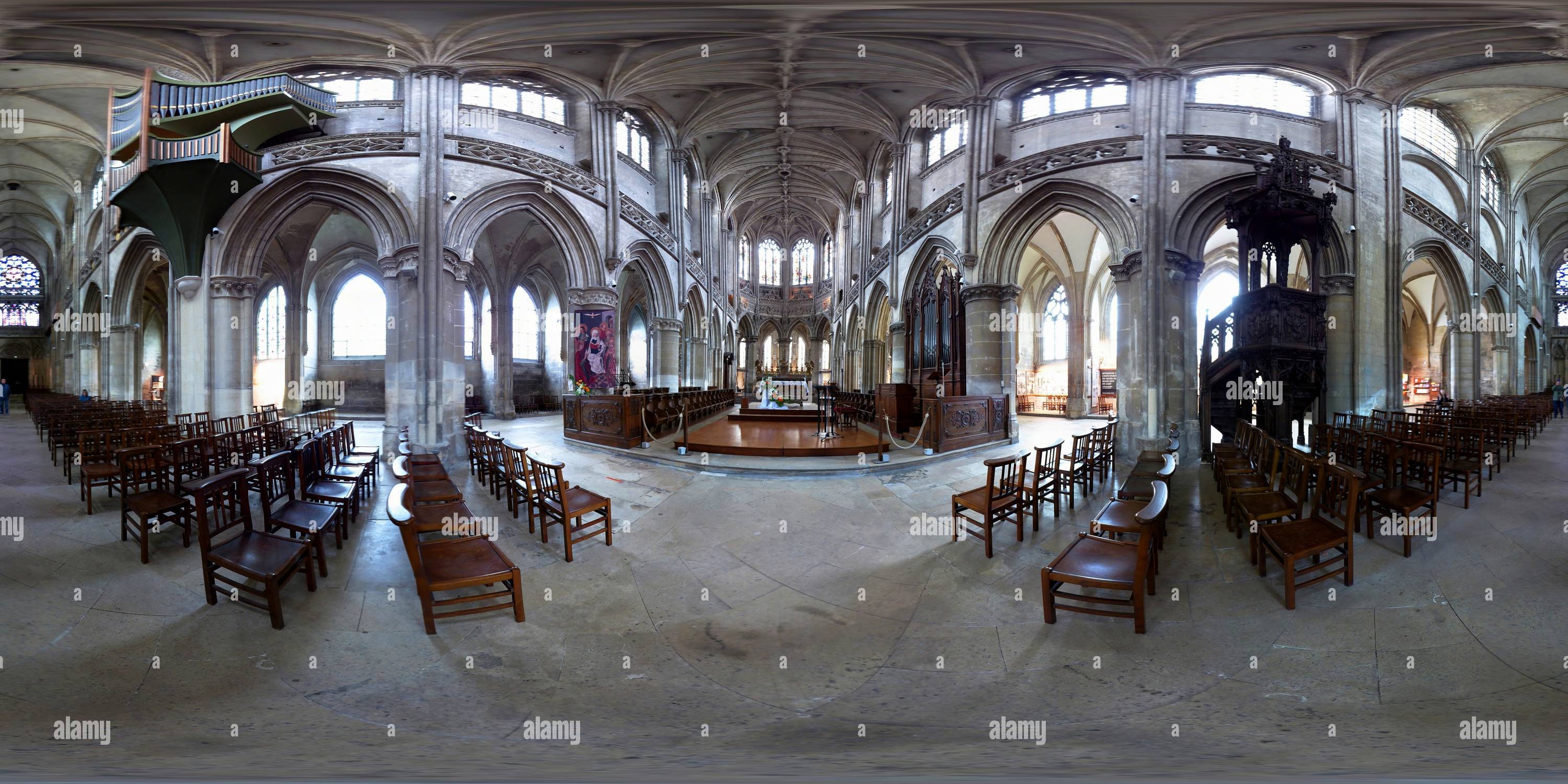 360 Grad Panorama Ansicht von Kathedrale Caen Saint Peter im Inneren Frankreichs 2