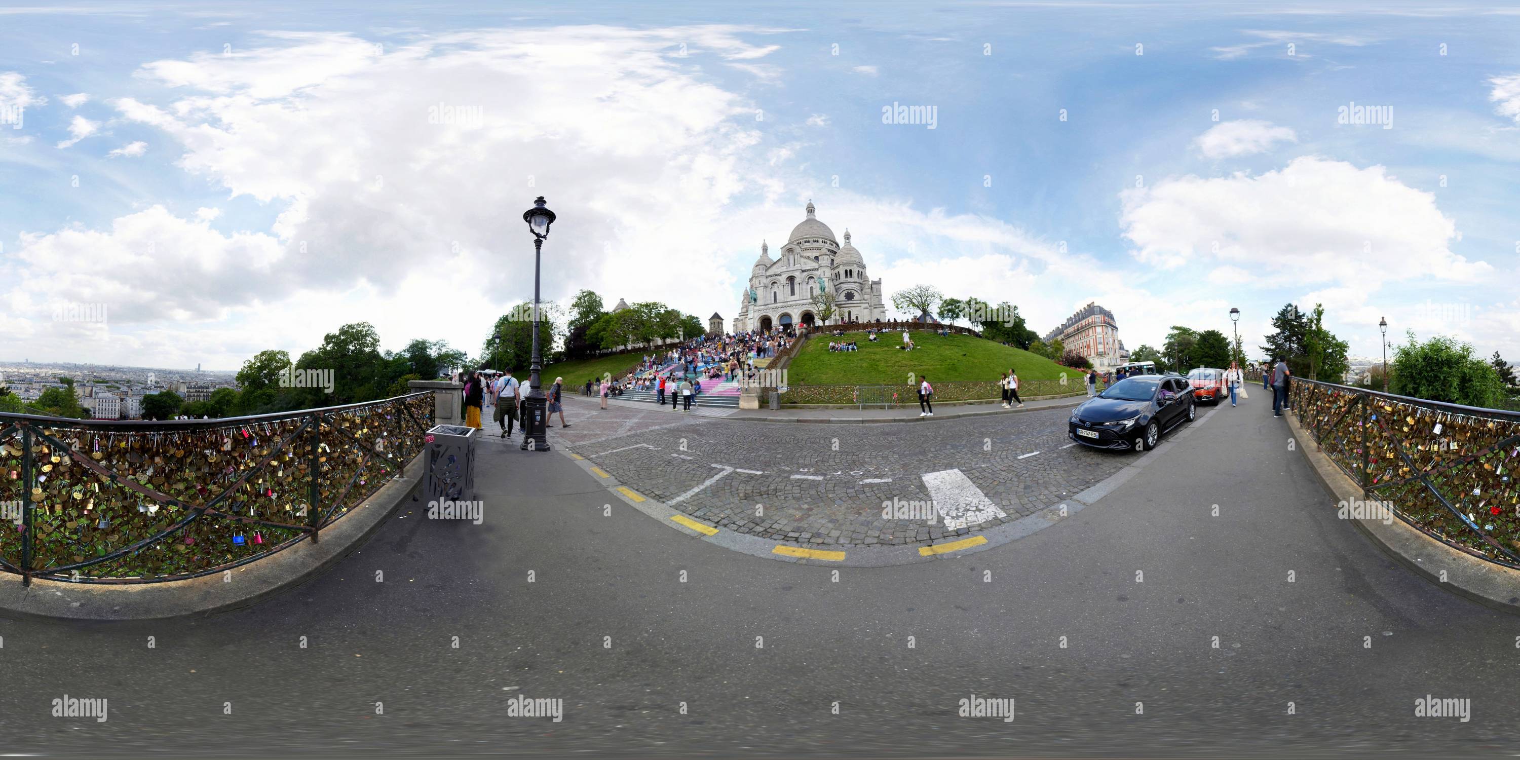 360 Grad Panorama Ansicht von Colline du sacré-coeur de Paris 2024-24