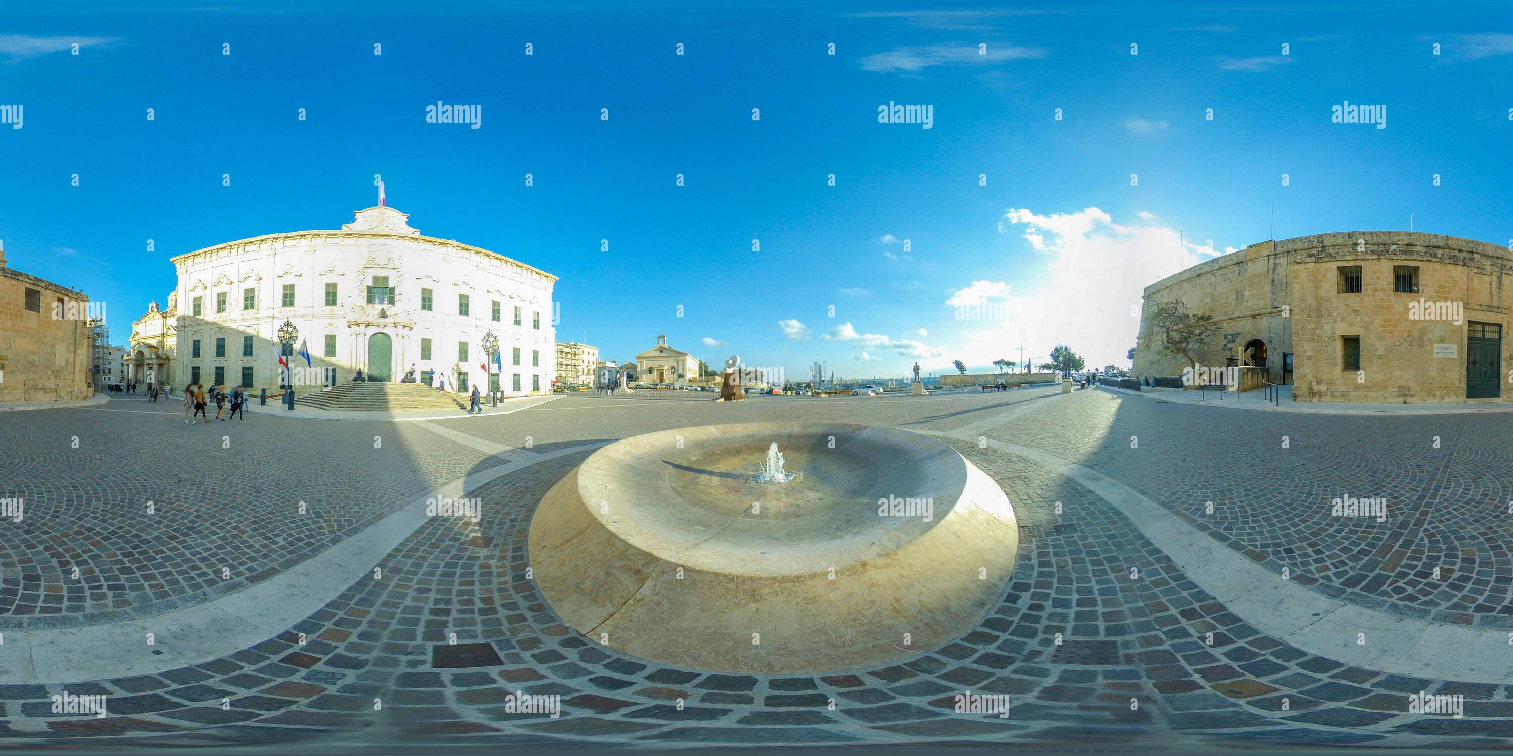 360 Grad Panorama Ansicht von Platz Auberge de Castille in Valletta, Malta - 360° Panorama