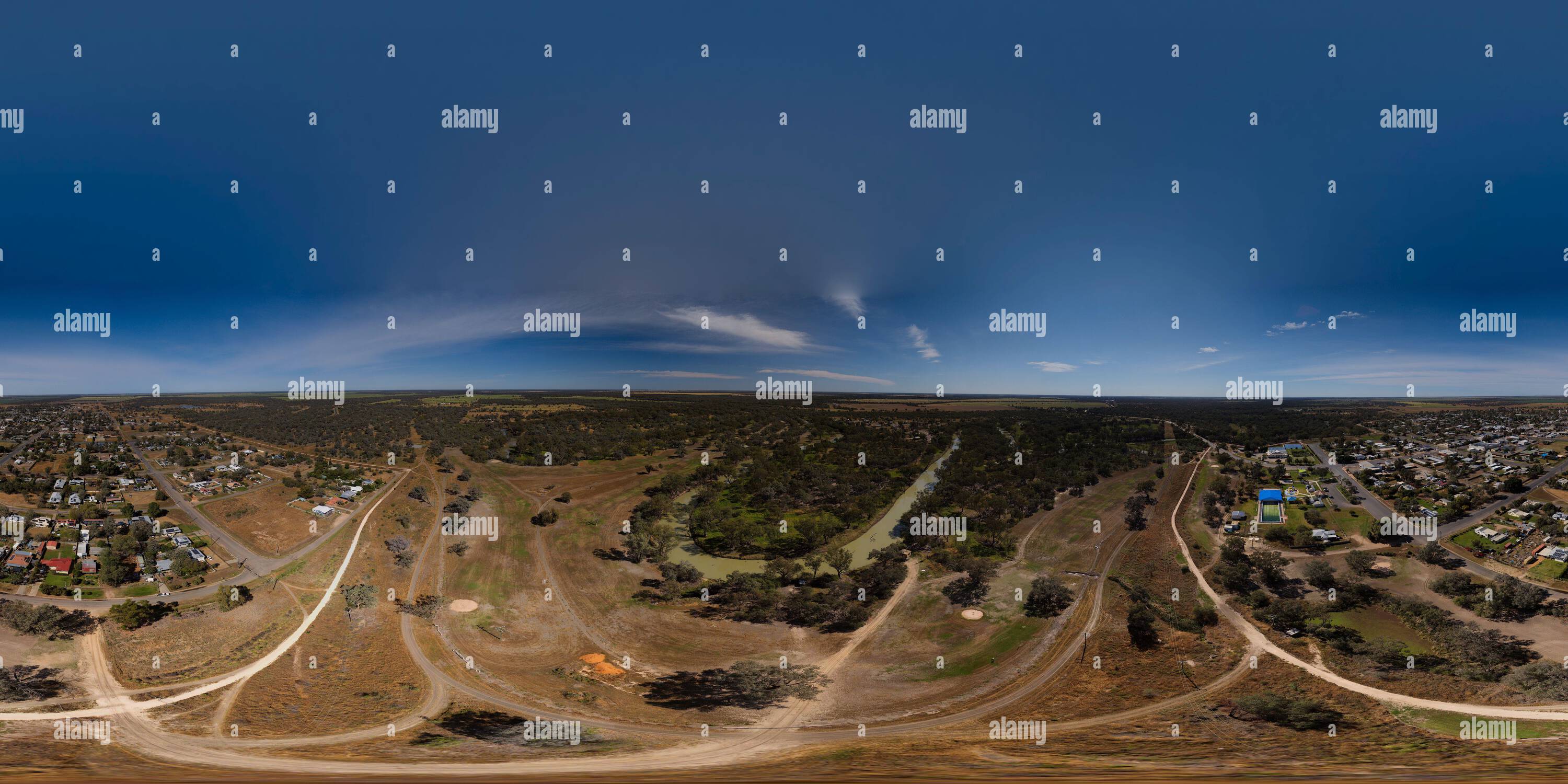 360 Grad Panorama Ansicht von 360° Luftpanorama der Agrar- und Dienstleistungsstadt Walgett am Ufer des Namoi River New South Wales Australien