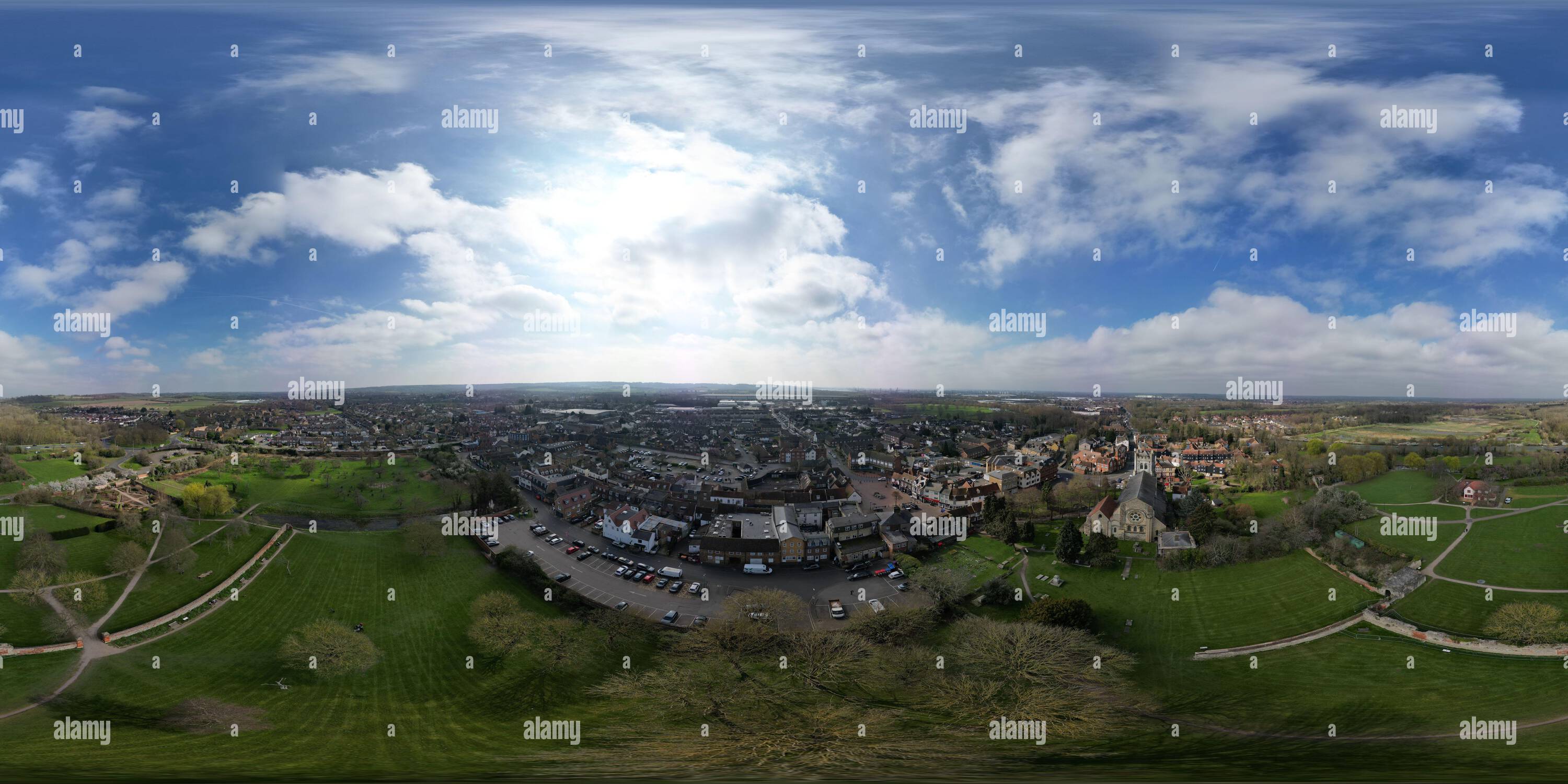 360 Grad Panorama Ansicht von 360-Grad-Luftaufnahme in Waltham Abbey Gardens, Großbritannien