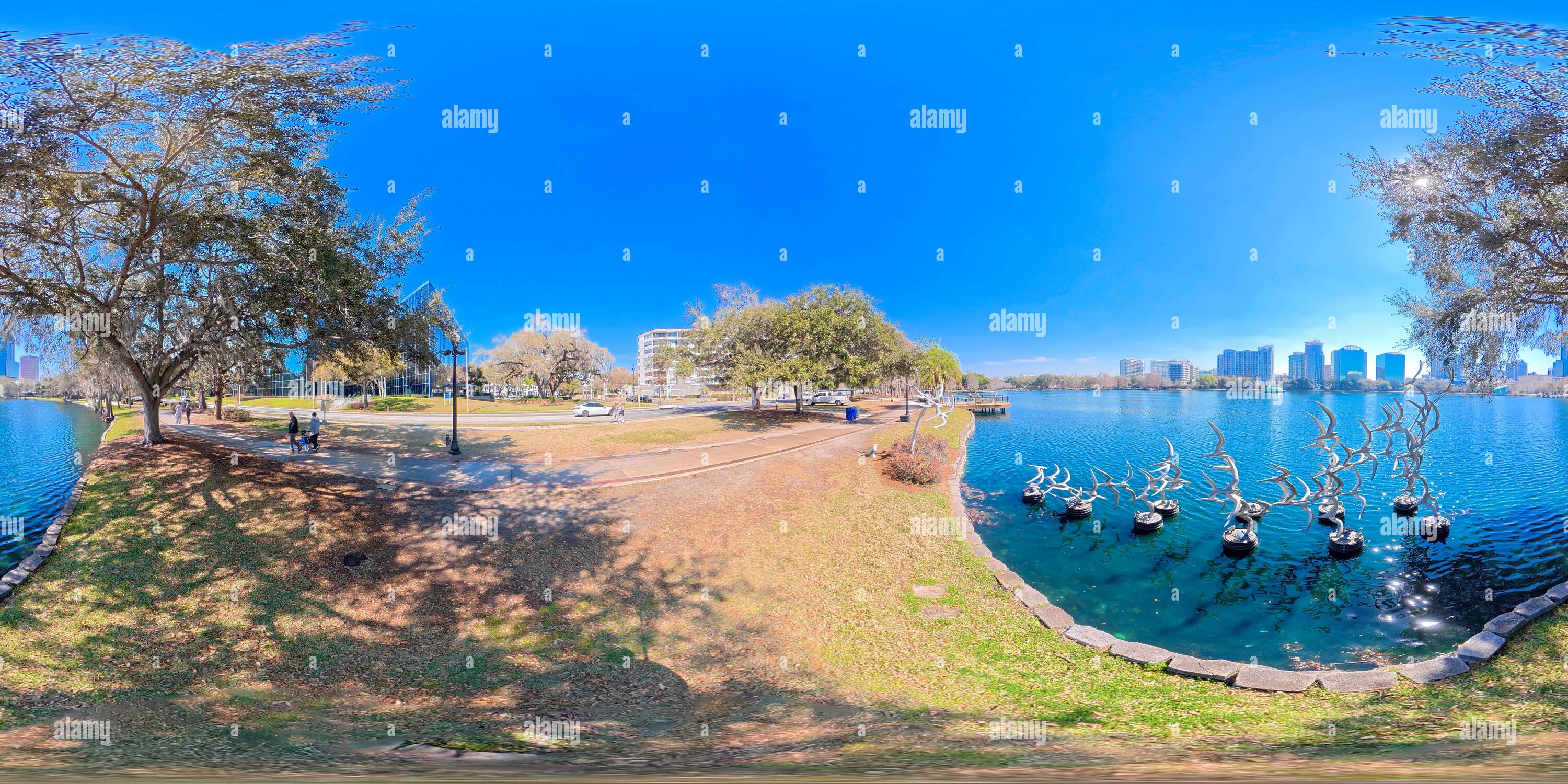 360 Grad Panorama Ansicht von Orlando, FL, USA - 25. Februar 2026: Lake Eola Orlando Florida. 360 gleicheckiges Foto
