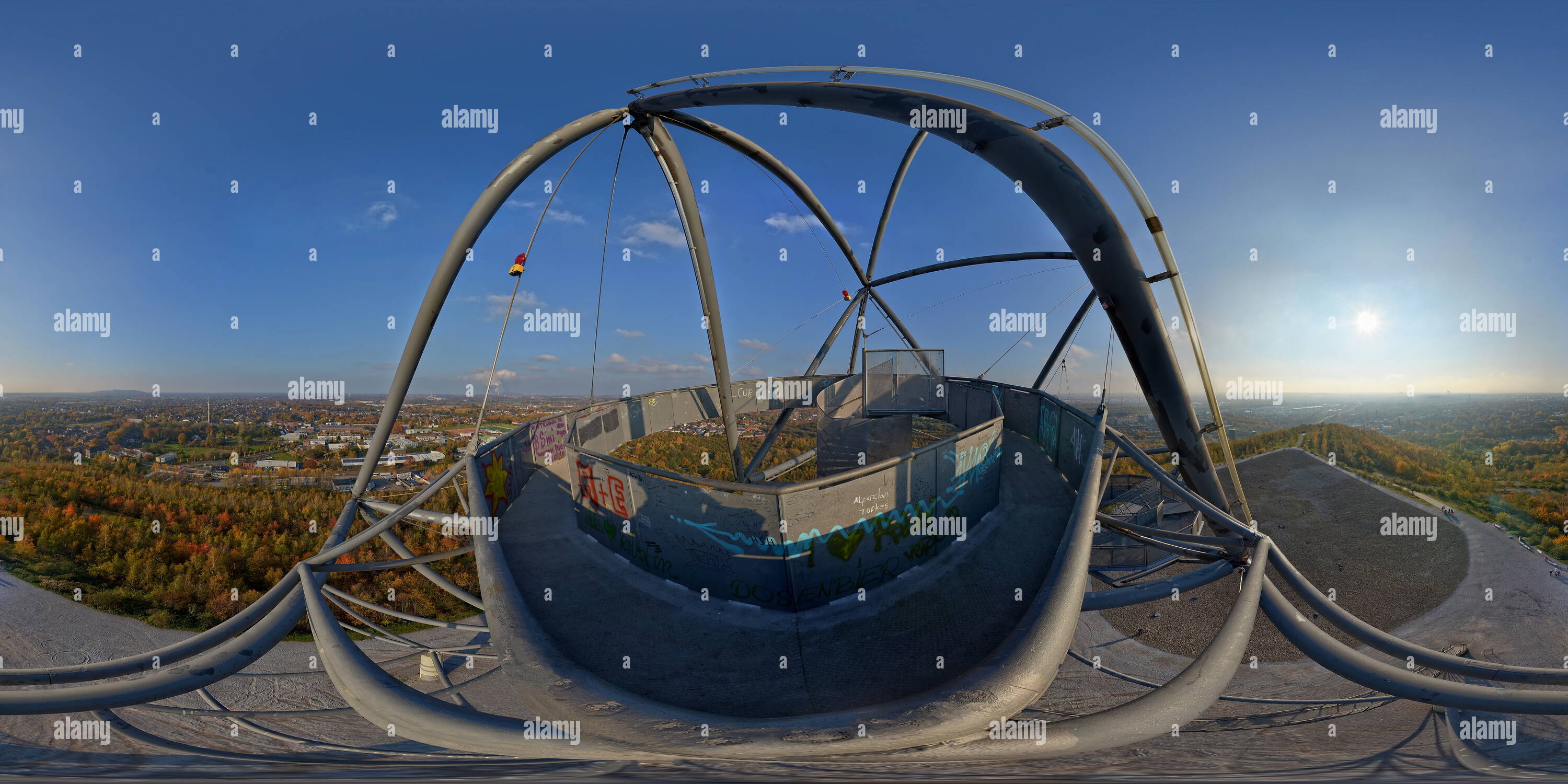 360 ° Ansicht von Tetraeder Bottrop 219393839 Alamy