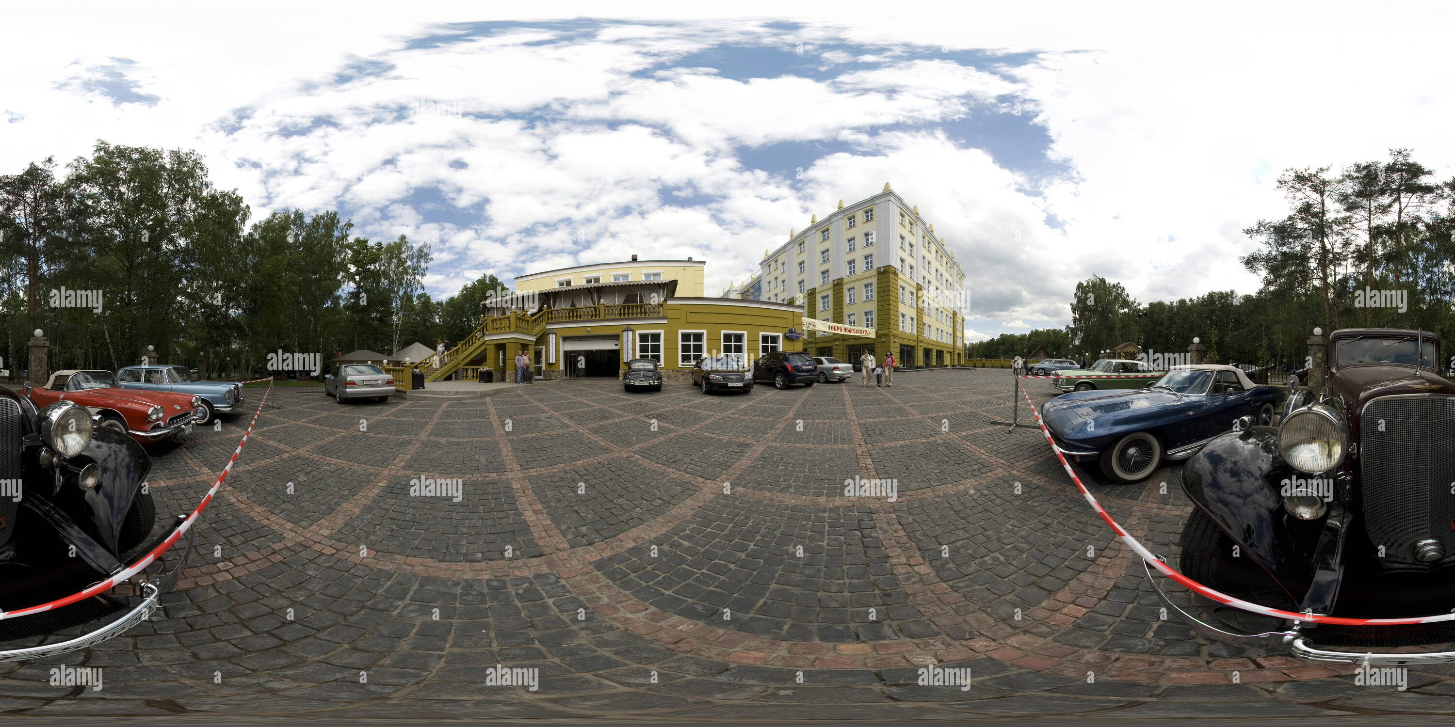 360 Grad Panorama Ansicht von Das Museum von Autos