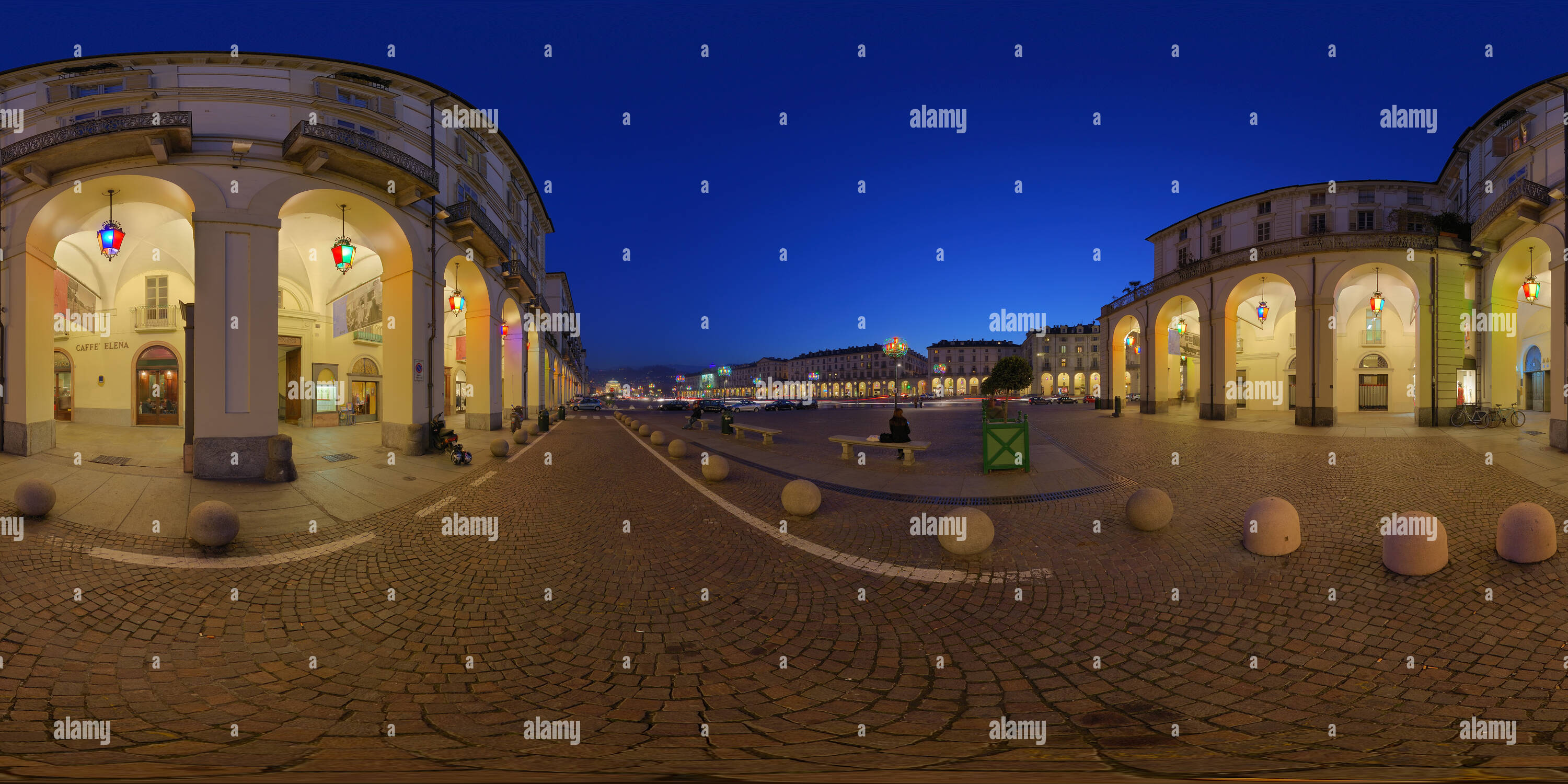 360 Grad Panorama Ansicht von Piazza Vittorio Veneto - Caffe' Elena