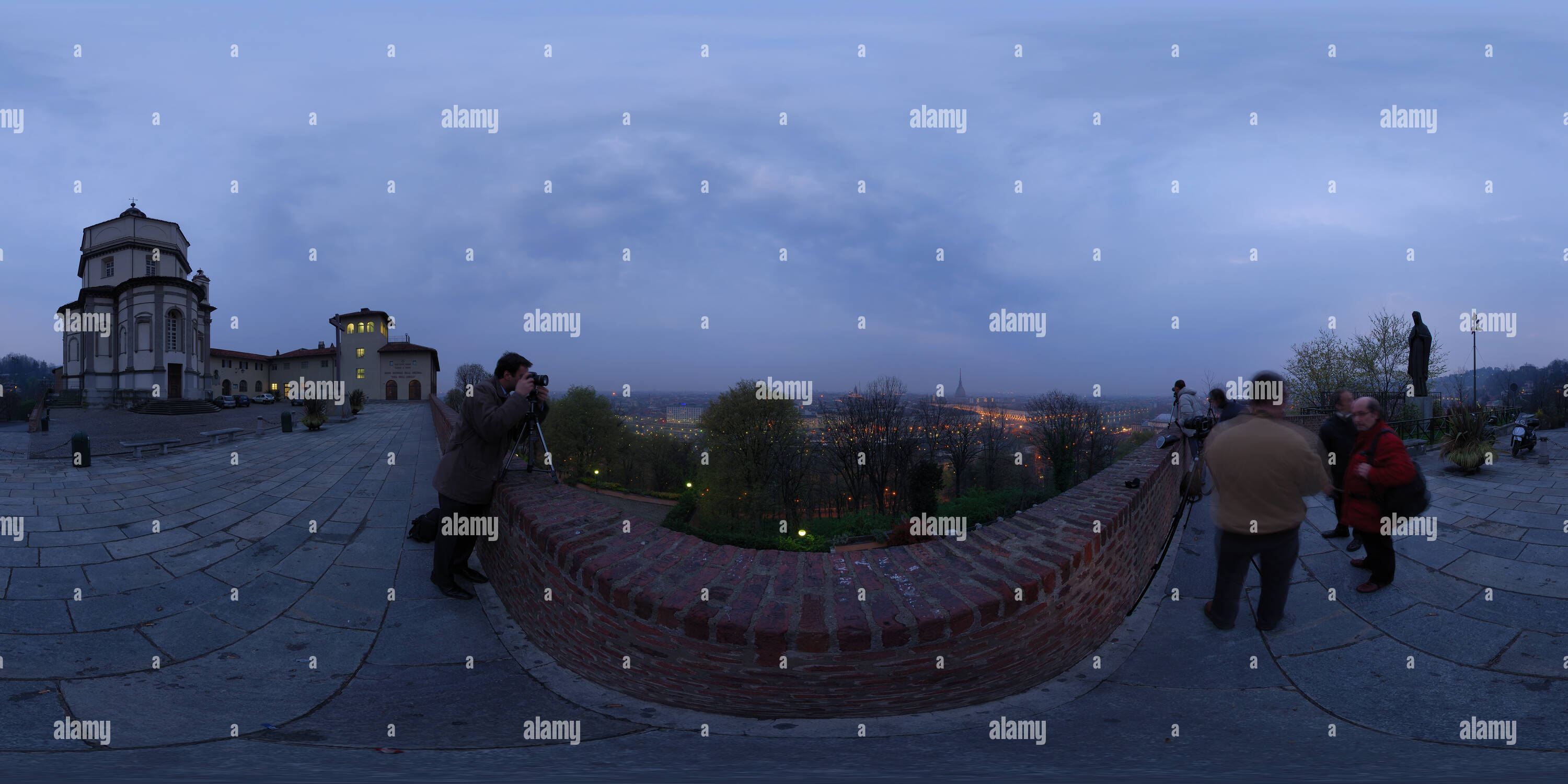 360 Grad Panorama Ansicht von Monte dei Cappuccini - Chiesa di Santa Maria del Monte