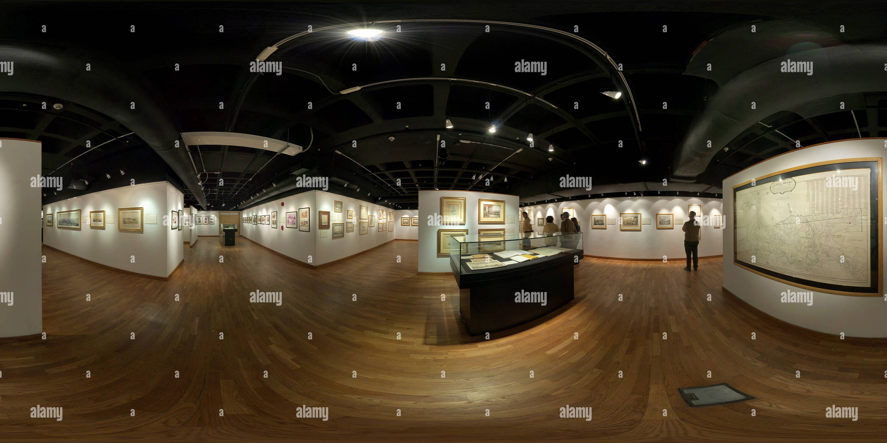 360 Grad Panorama Ansicht von Die Ausstellung von seltenen Bücher und Bilder