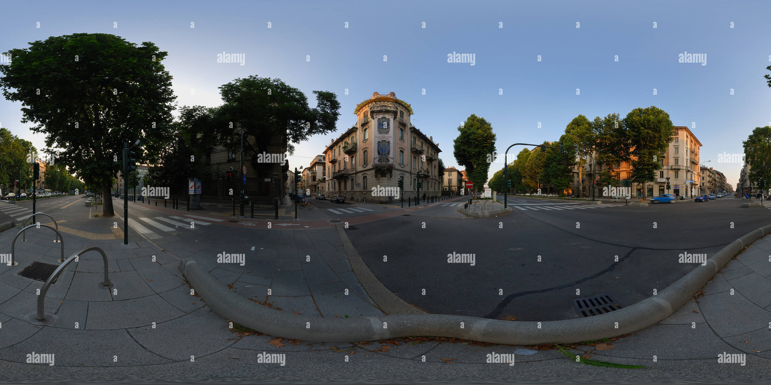 360 Grad Panorama Ansicht von La Fleur Haus, Corso Francia