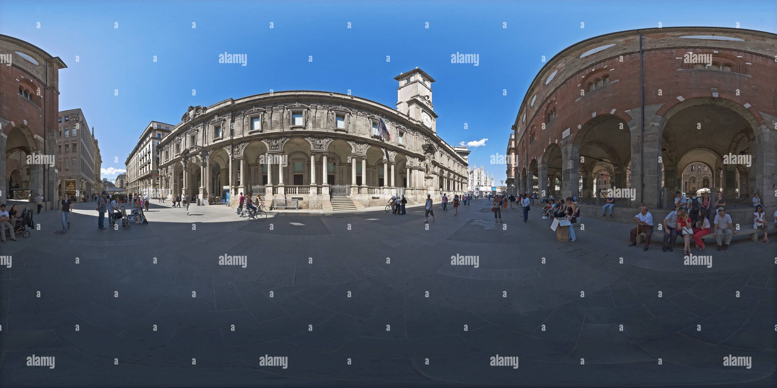 360 Grad Panorama Ansicht von Via dei Mercanti vor dem Palazzo Giureconsulti ai