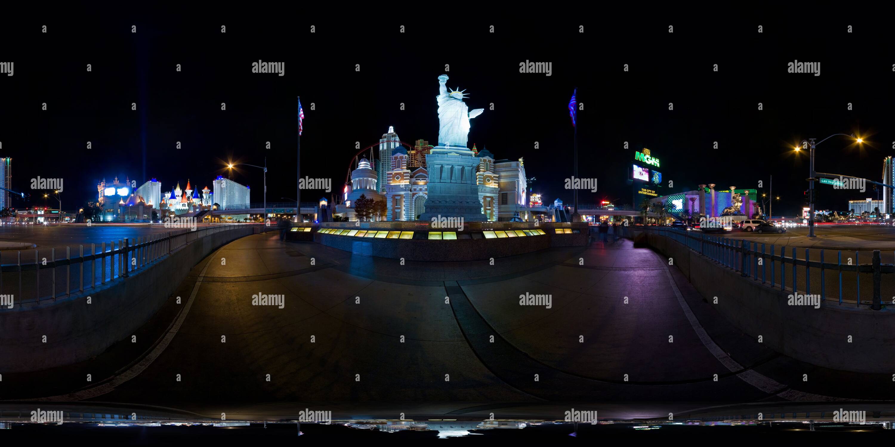 360 Grad Panorama Ansicht von Las Vegas bei Nacht: New-York New-York