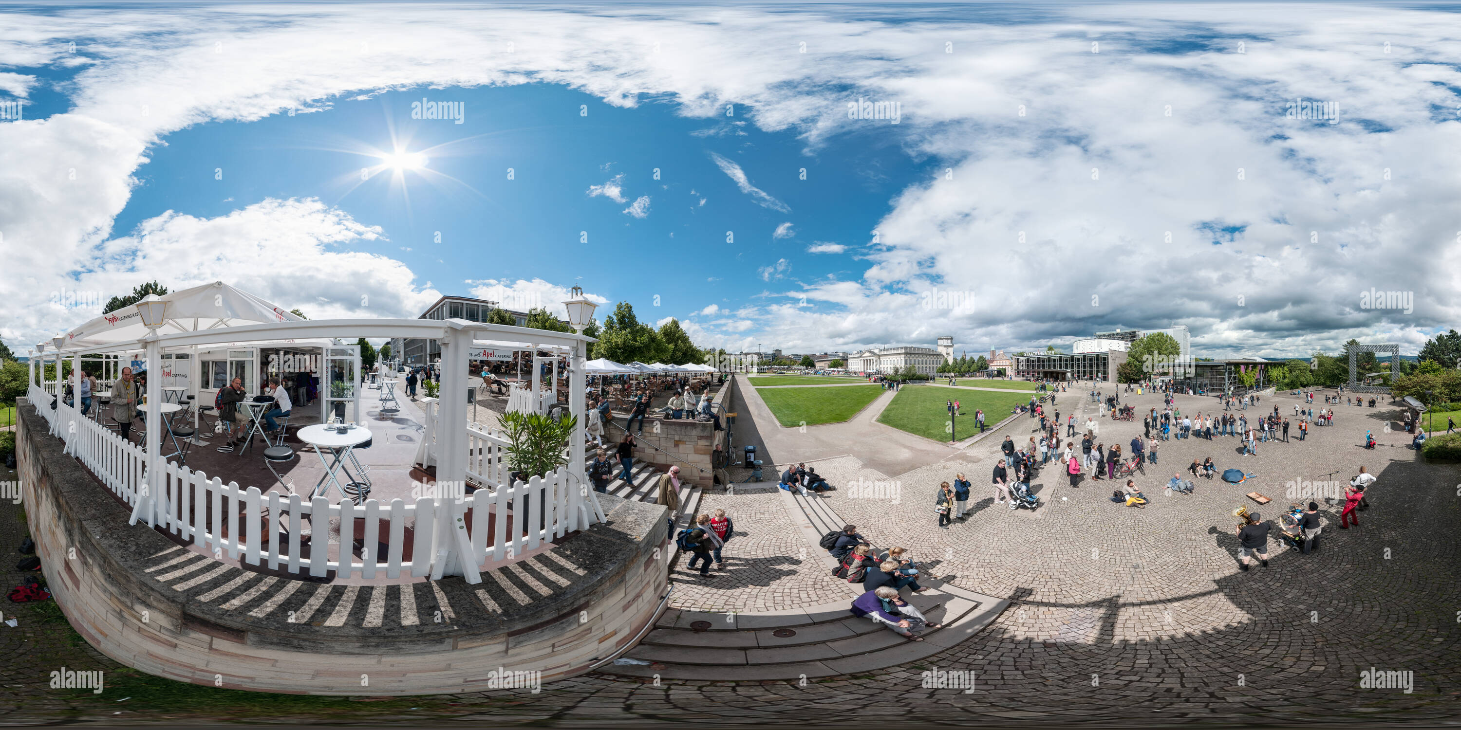 360 Grad Panorama Ansicht von Die documenta 13 - erhöhte Blick über Kassel