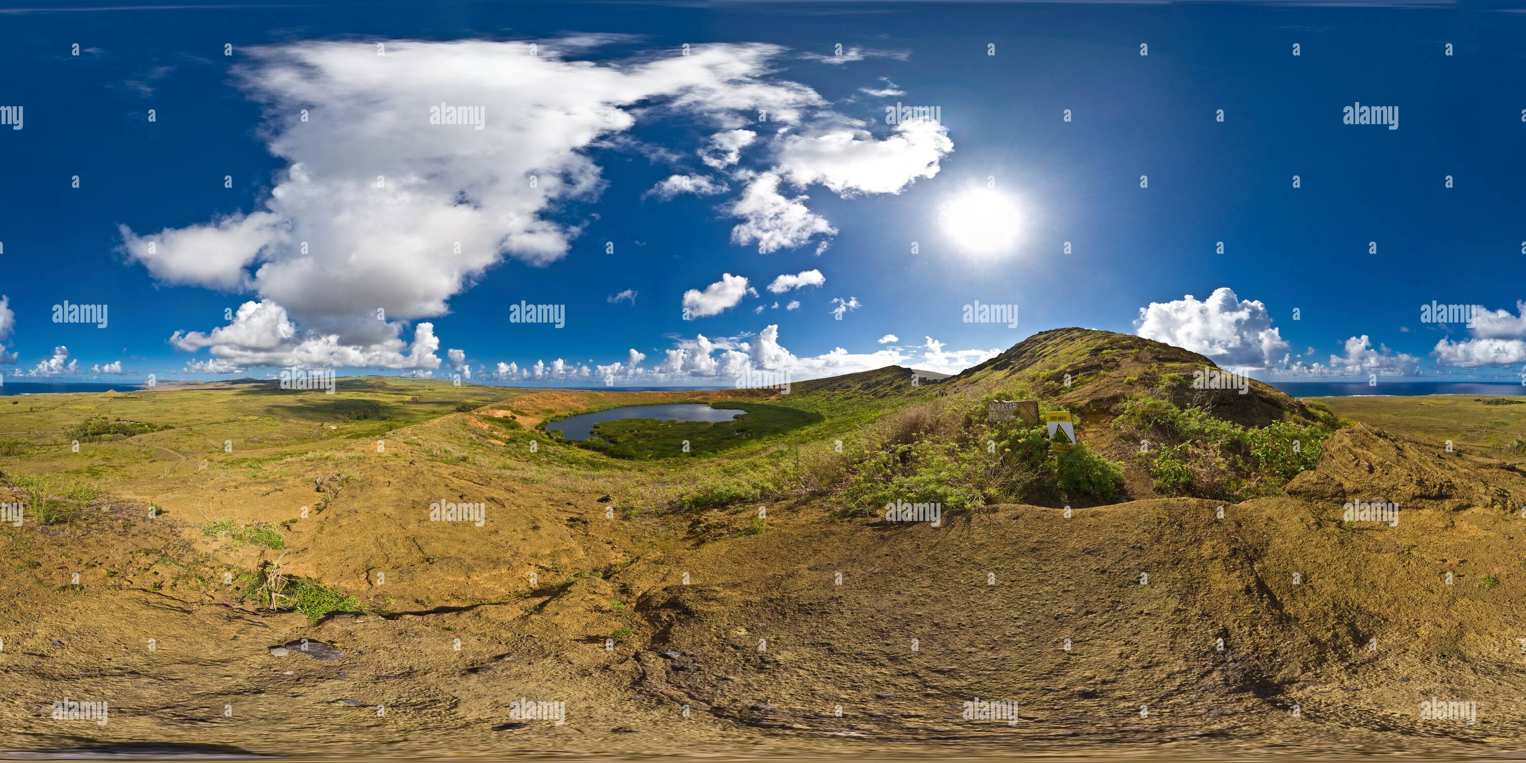 360 Grad Panorama Ansicht von Rano Raraku: Am Rande des Cratere