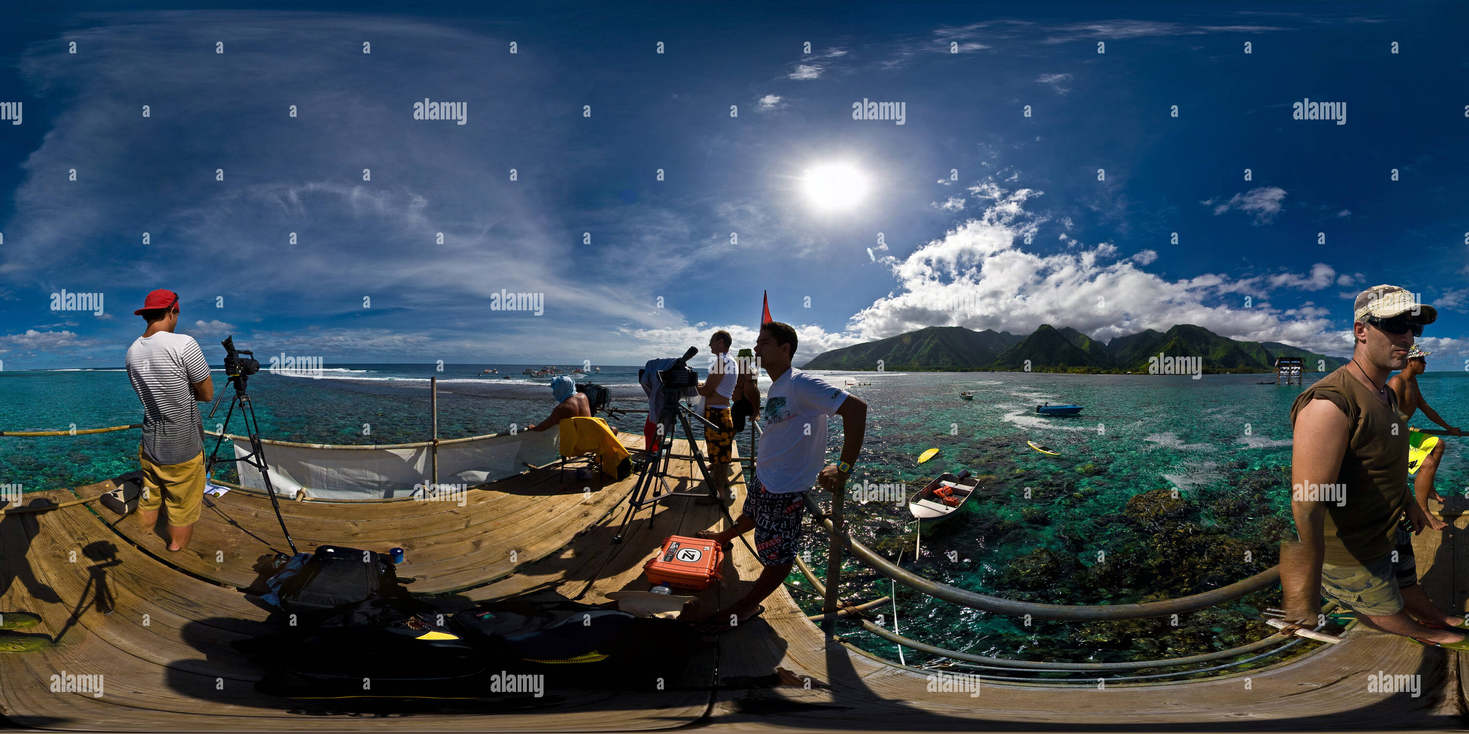 360 Grad Panorama Ansicht von Teahupoo: Billabong Pro 2009: Taj Burrow Vs Bobby Martinez