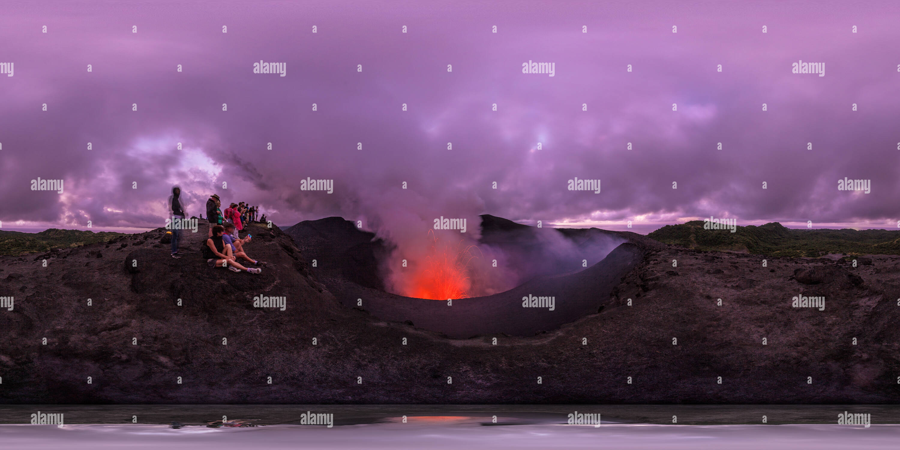 360 Grad Panorama Ansicht von Insel Tanna, Mont Yasur Vulkan, 17 Uhr 30.