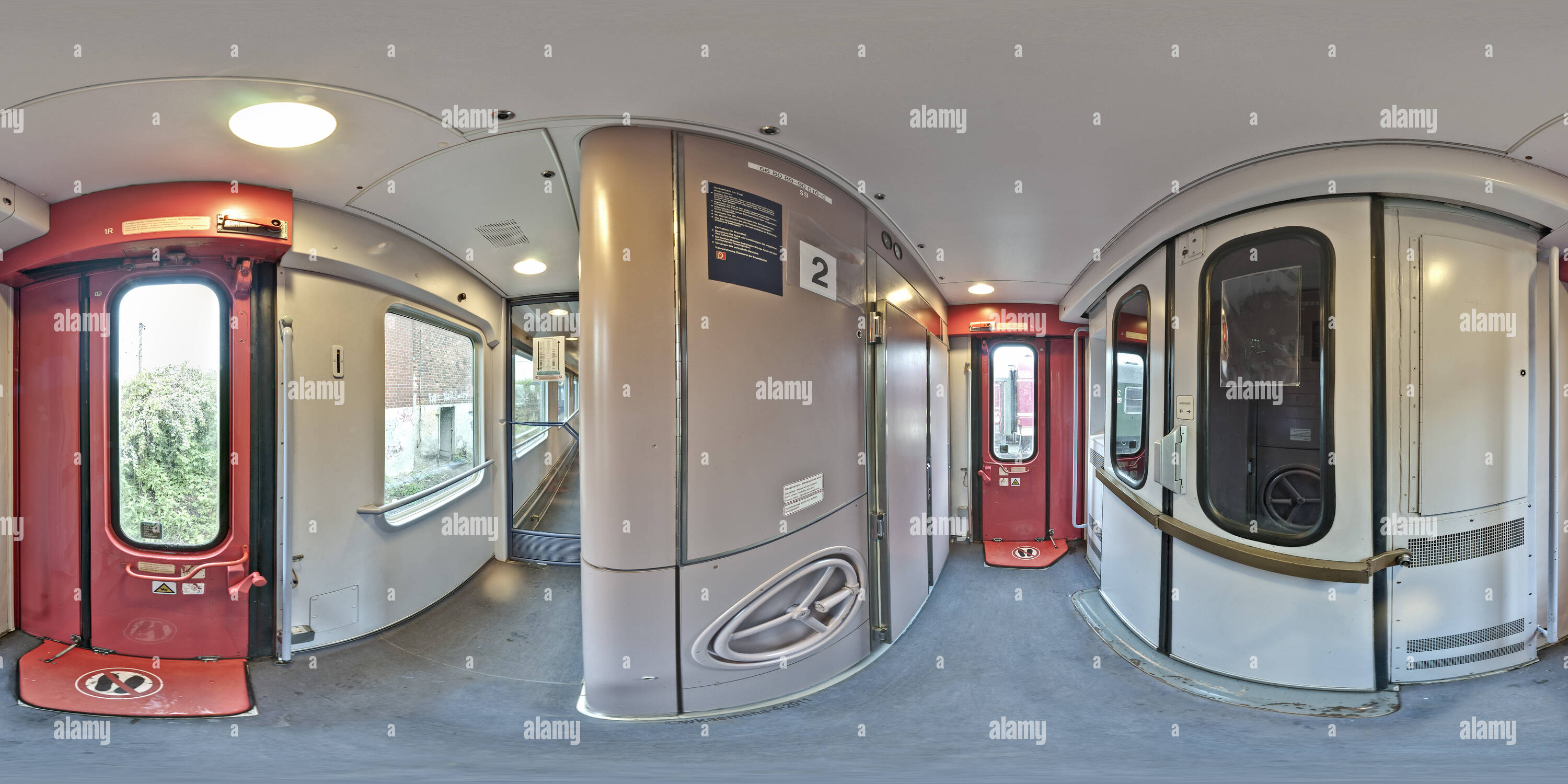 360 Grad Panorama Ansicht von Euro Express Eingang Gesellschaftswagen