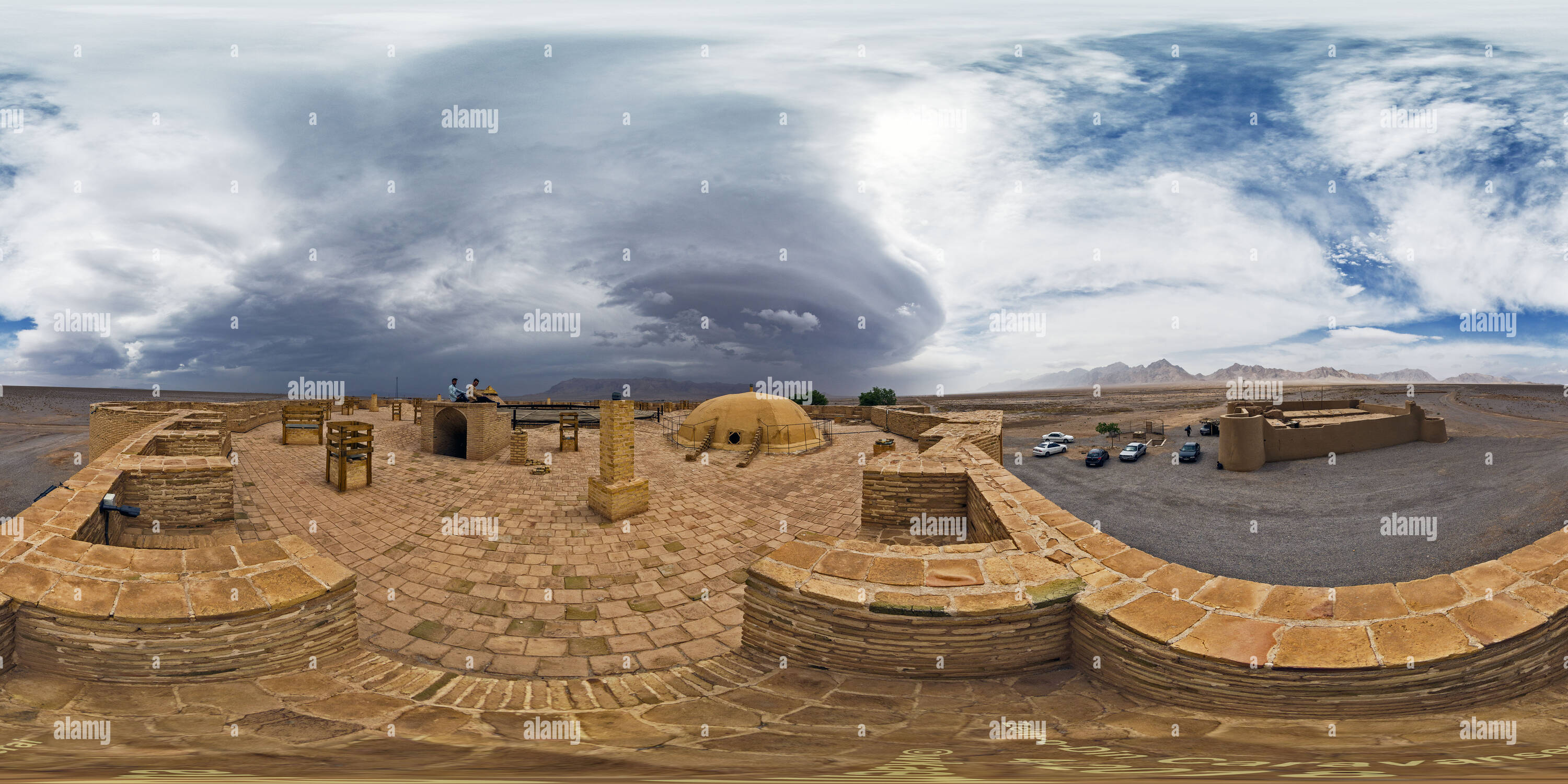 360 Grad Panorama Ansicht von Iran 2018 Zein-o-din Caravanseray