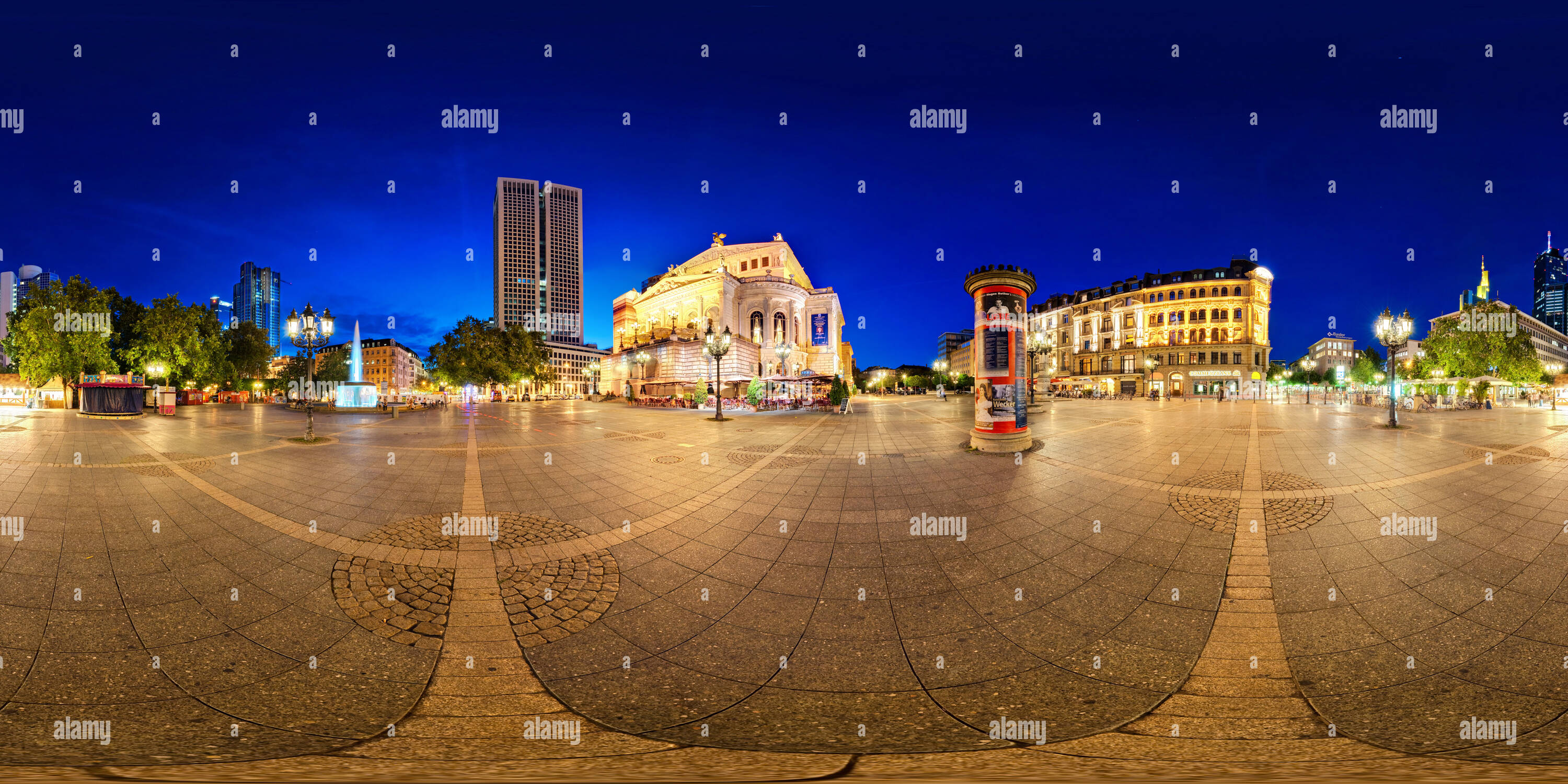 360 Grad Panorama Ansicht von Alte Oper und Opernplatz