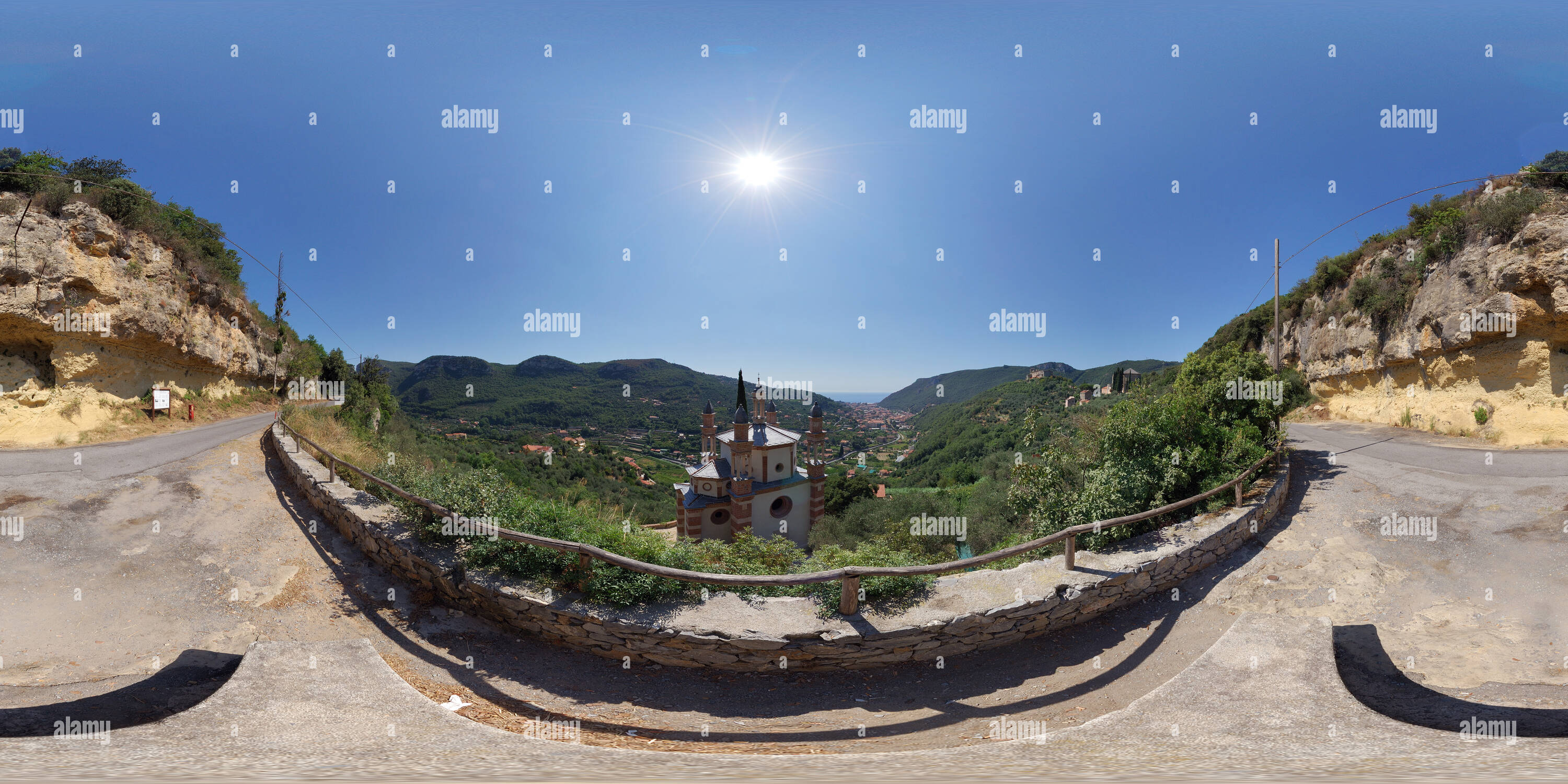 360 Grad Panorama Ansicht von Perti, Kirche der fünf Türme