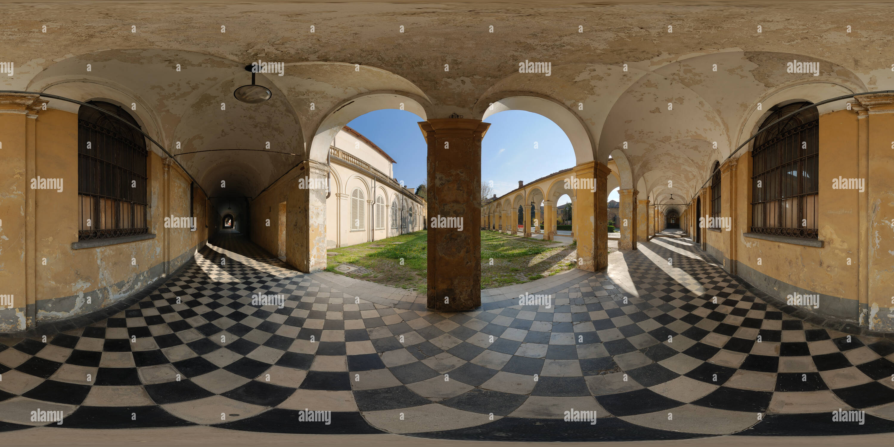 360 Grad Panorama Ansicht von Certosa Reale von Collegno, Arkaden