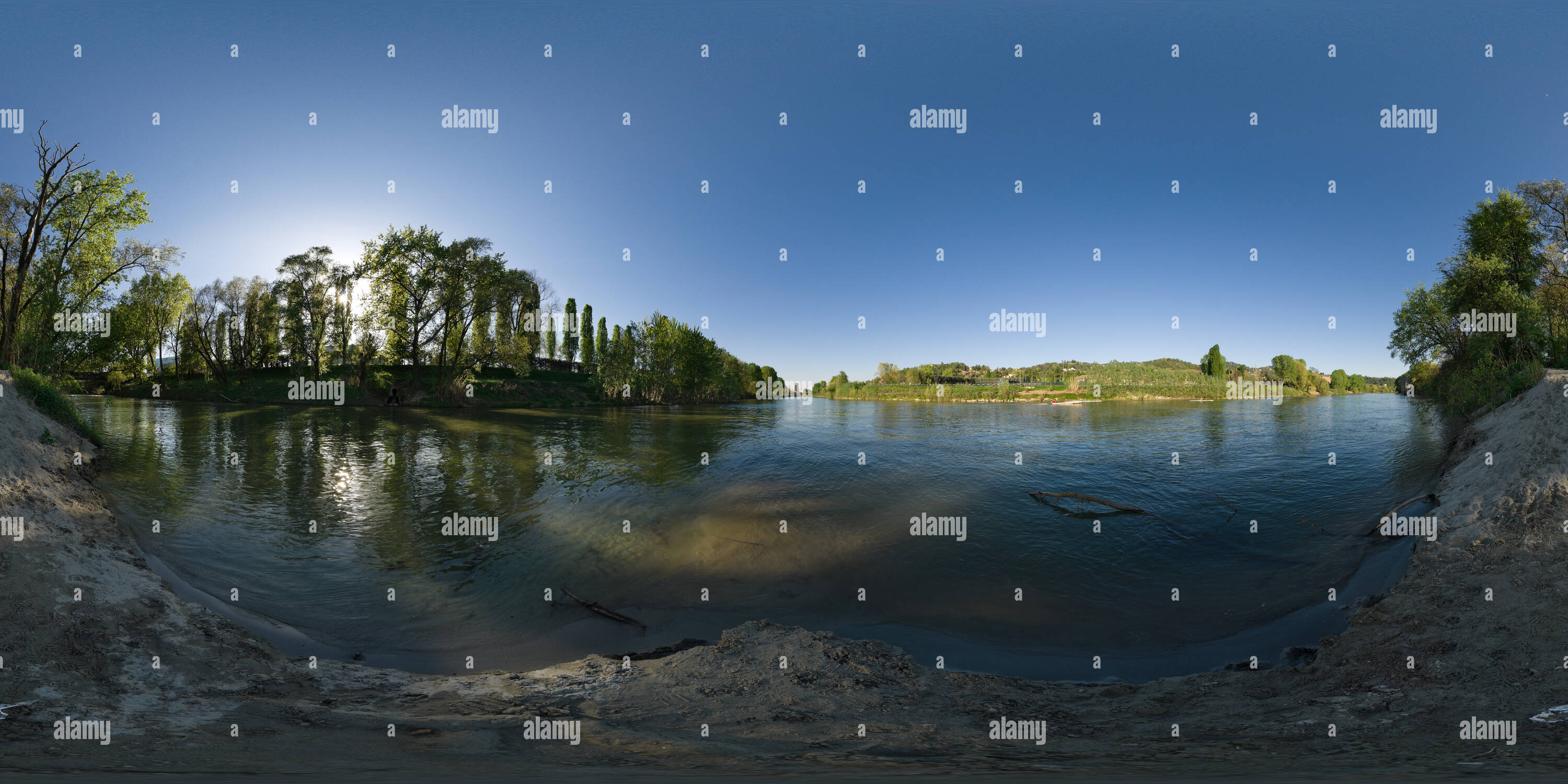 360 Grad Panorama Ansicht von Zusammenfluss der Flüsse Po und Sangone