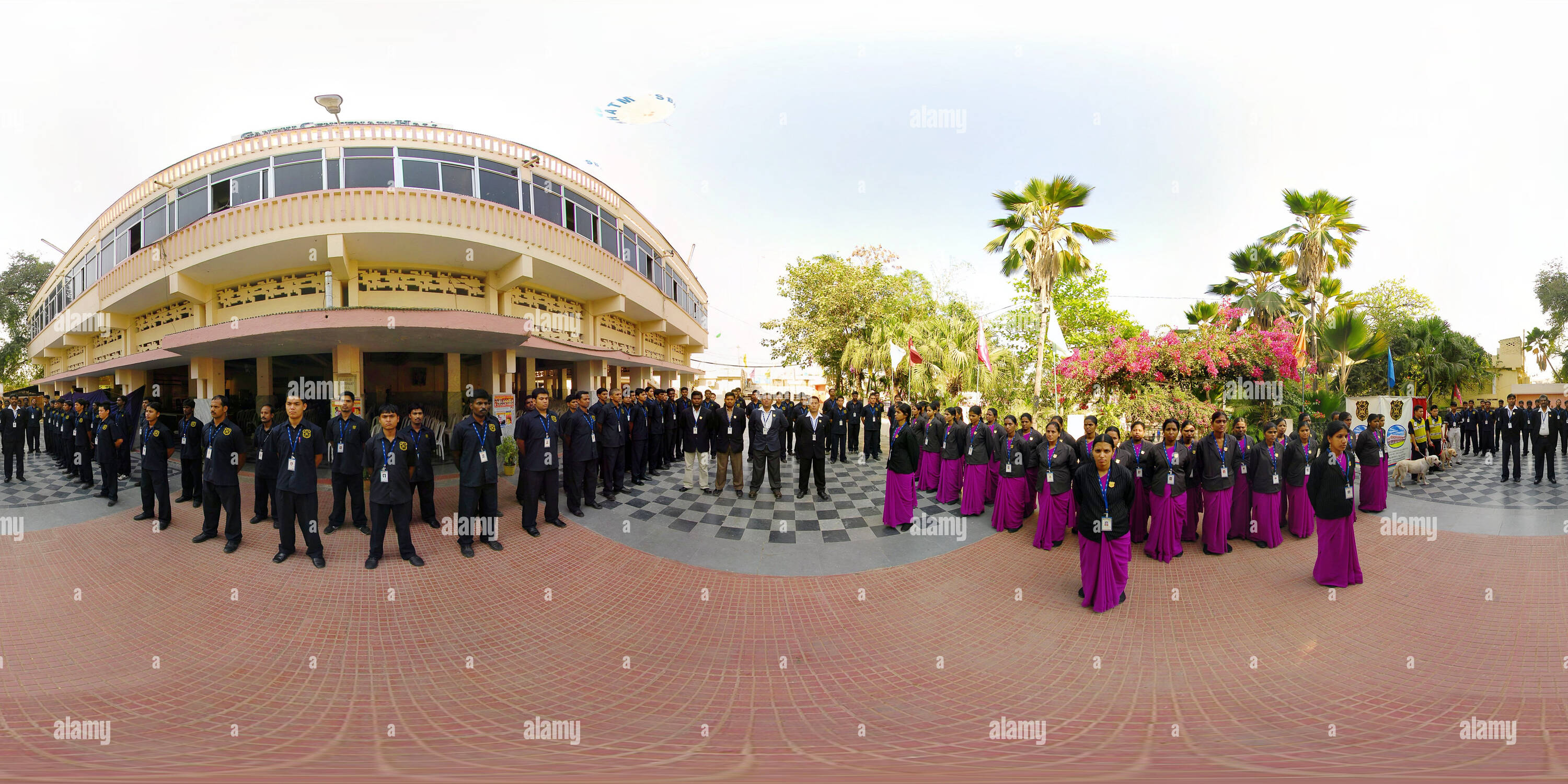 360 Grad Panorama Ansicht von Industrielle Ausstellung Konferenz Hall