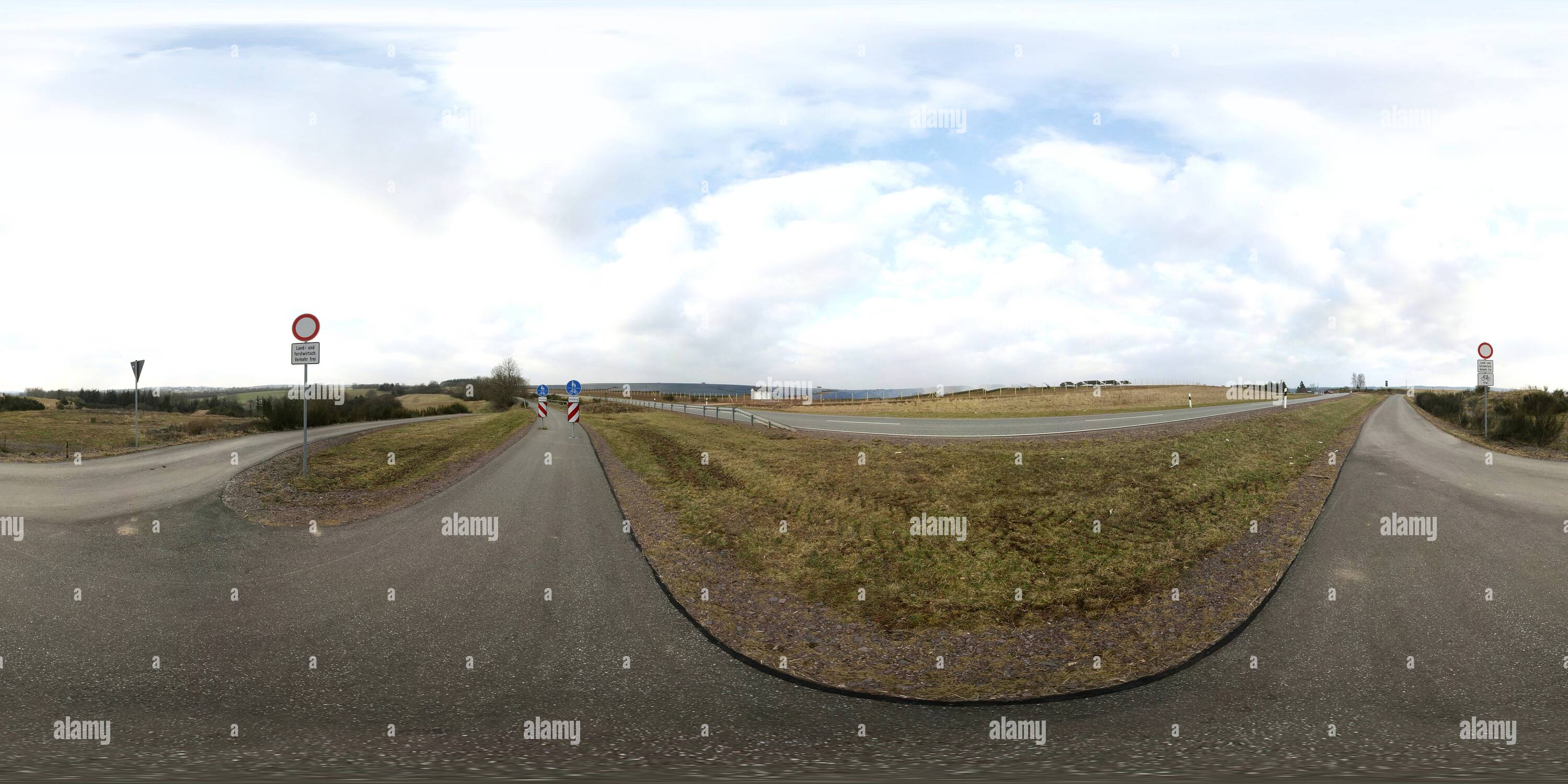 360 °-Ansicht auf Maare-Mosel-Radweg: Solar Farm - Alamy