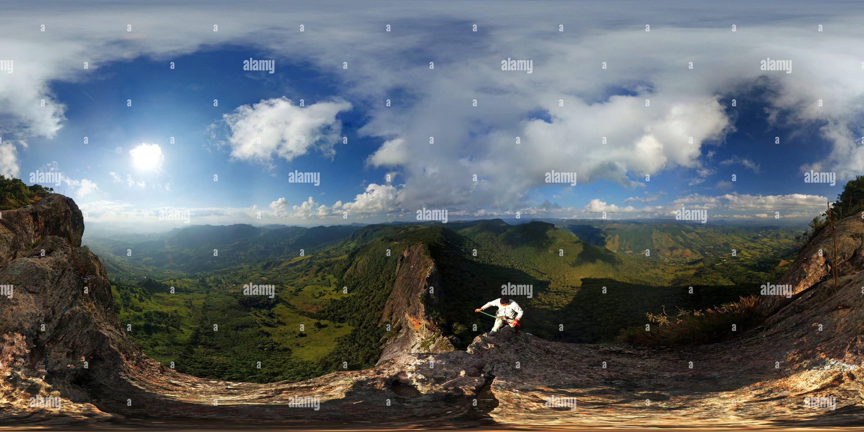 360 Grad Panorama Ansicht von Pedra do Bau, das ist das Ende von klettern Teto tun Bico