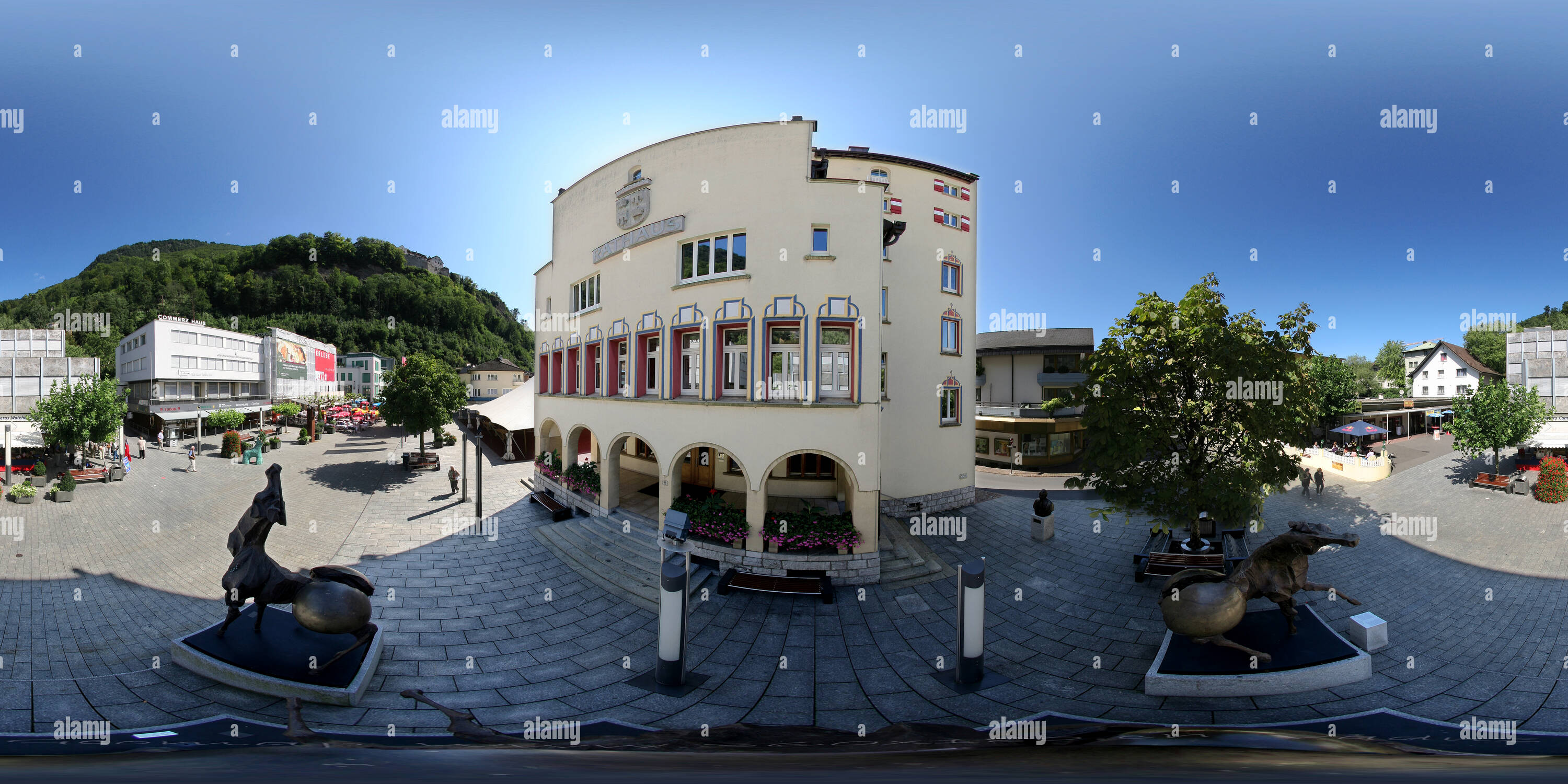 Vaduz Rathaus Liechtenstein -Fotos Und -Bildmaterial In Hoher Auflösung ...