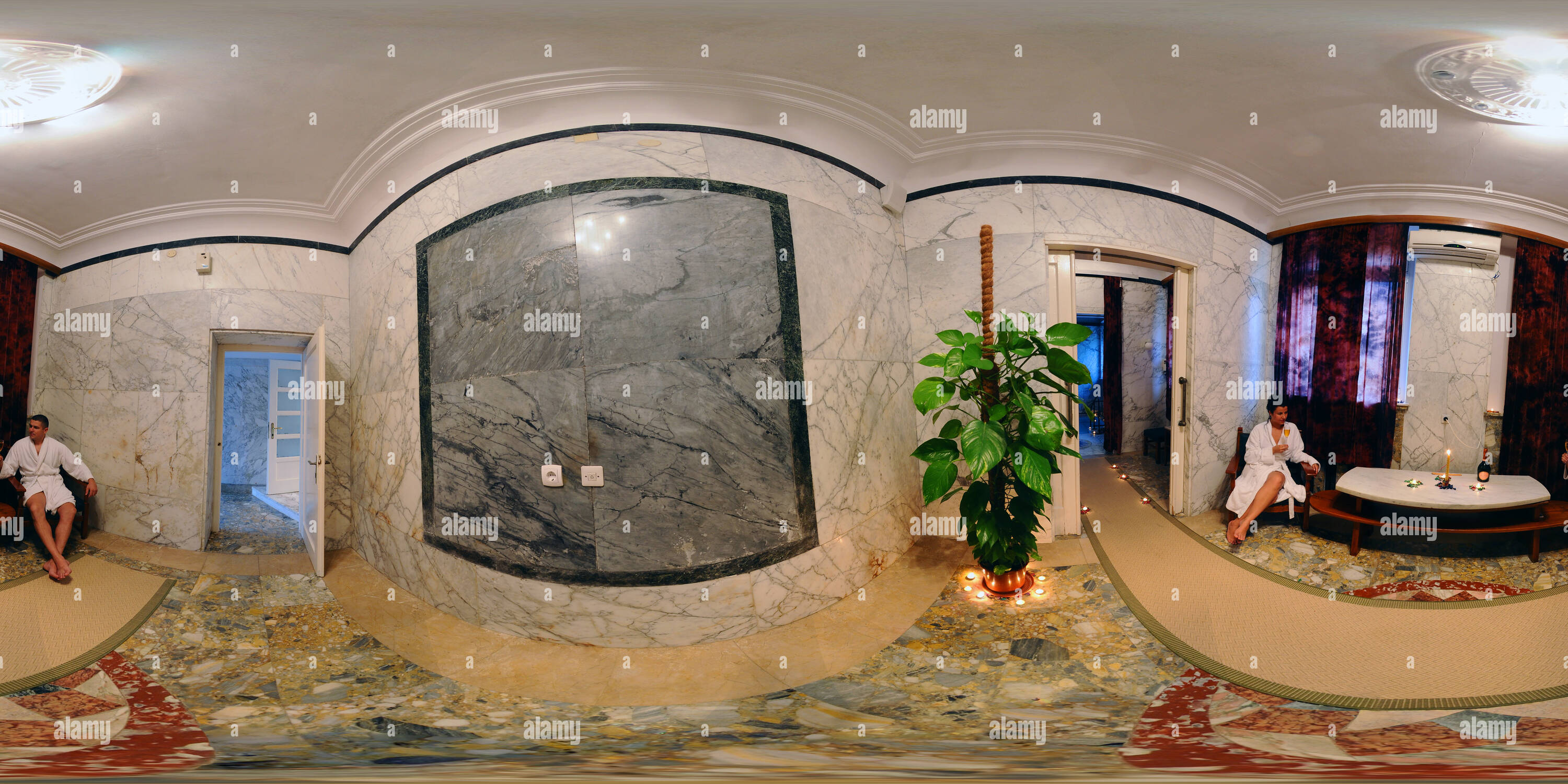 360 Grad Panorama Ansicht von Vrnjci des Spa Hotel Merkur-King Badewanne