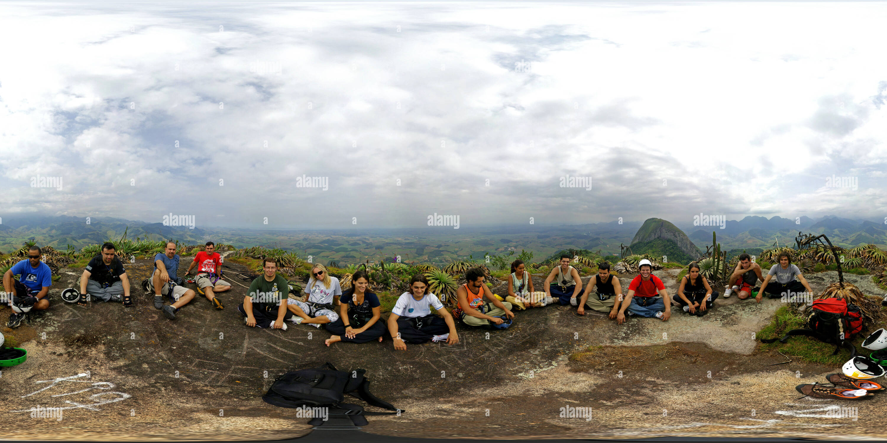 360 Grad Panorama Ansicht von Keine topo da Pedra O Frade e eine Freira keine sul Espírito Santo do
