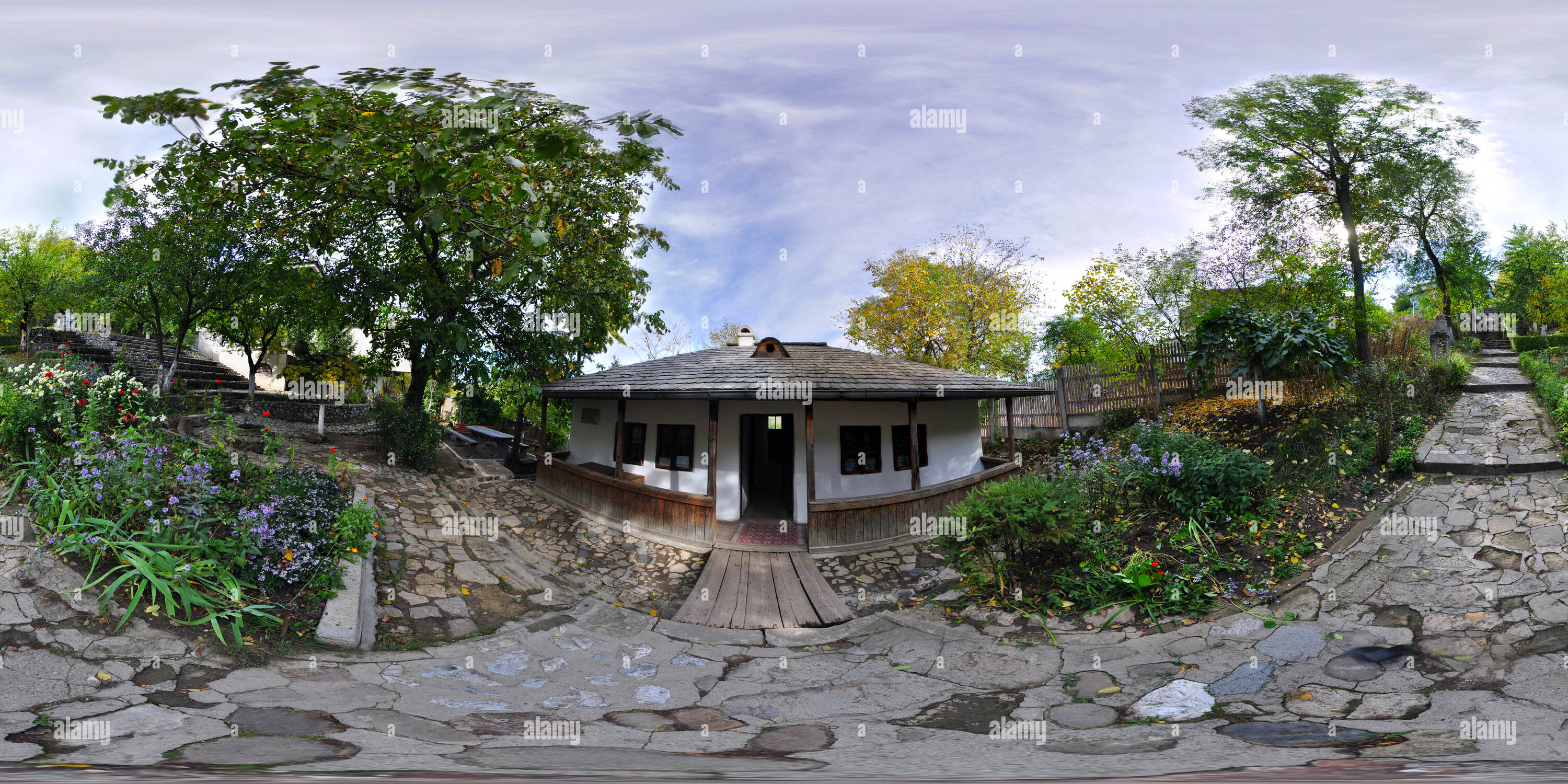360 Grad Panorama Ansicht von Außerhalb Ion Creanga's Memorial House in Iasi