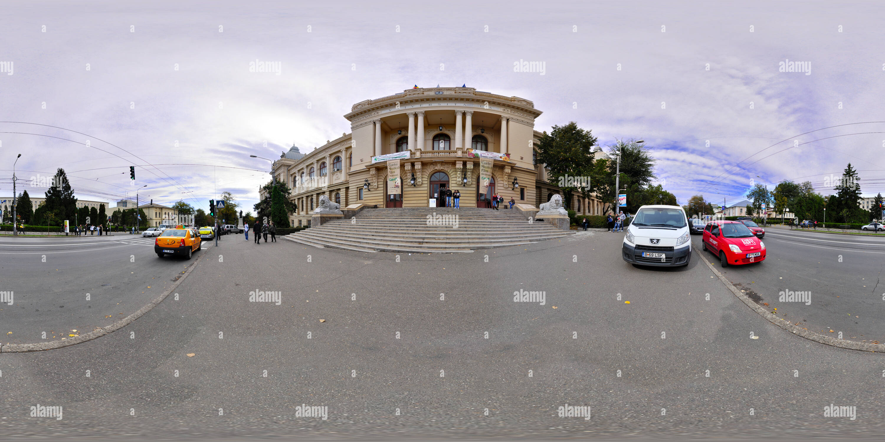360 Grad Panorama Ansicht von "Alexandru Ioan Cuza" Universität in Iasi