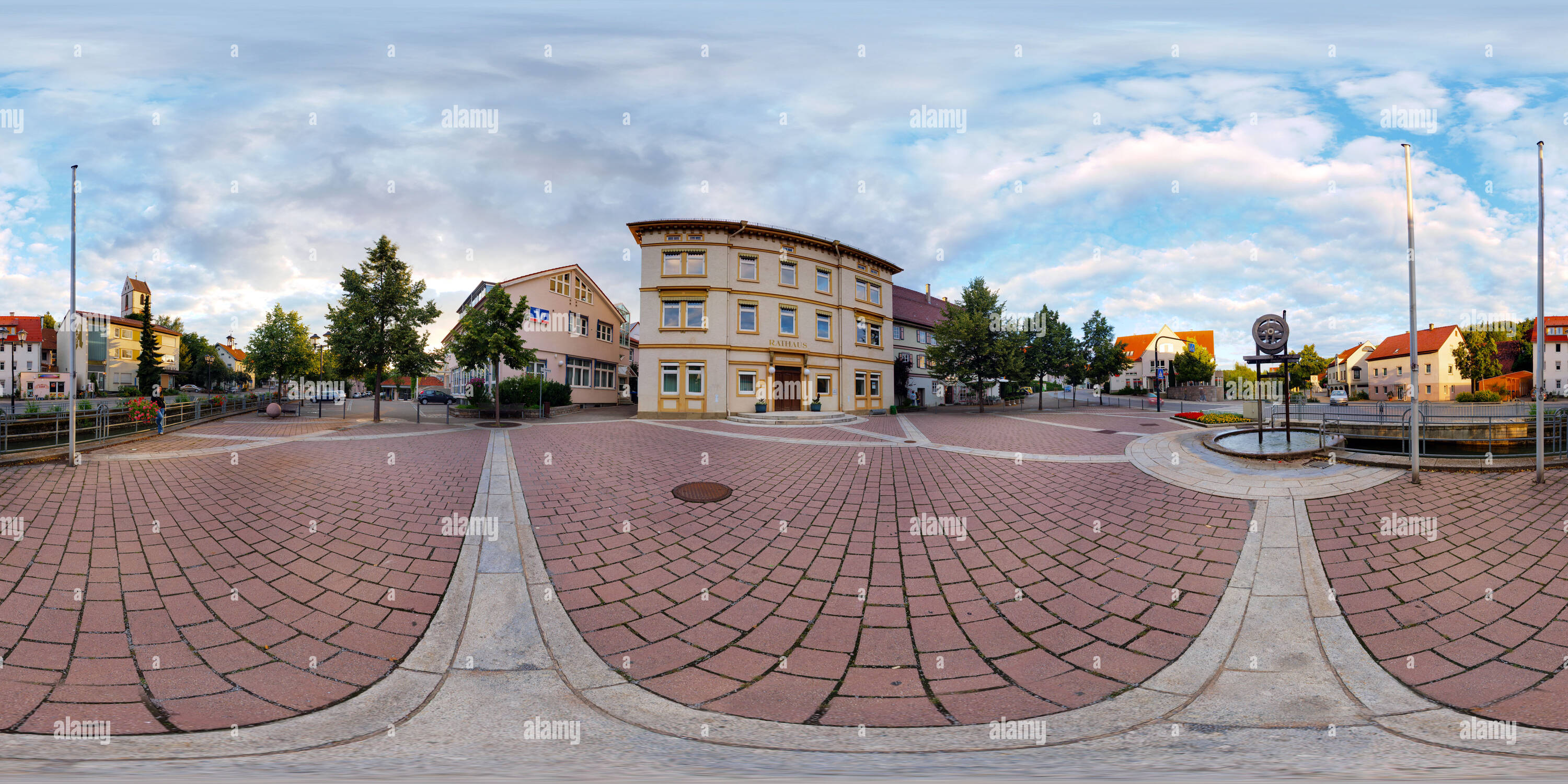 360 Grad Panorama Ansicht von Aidlingen zentralen Bereich und die Town Hall.